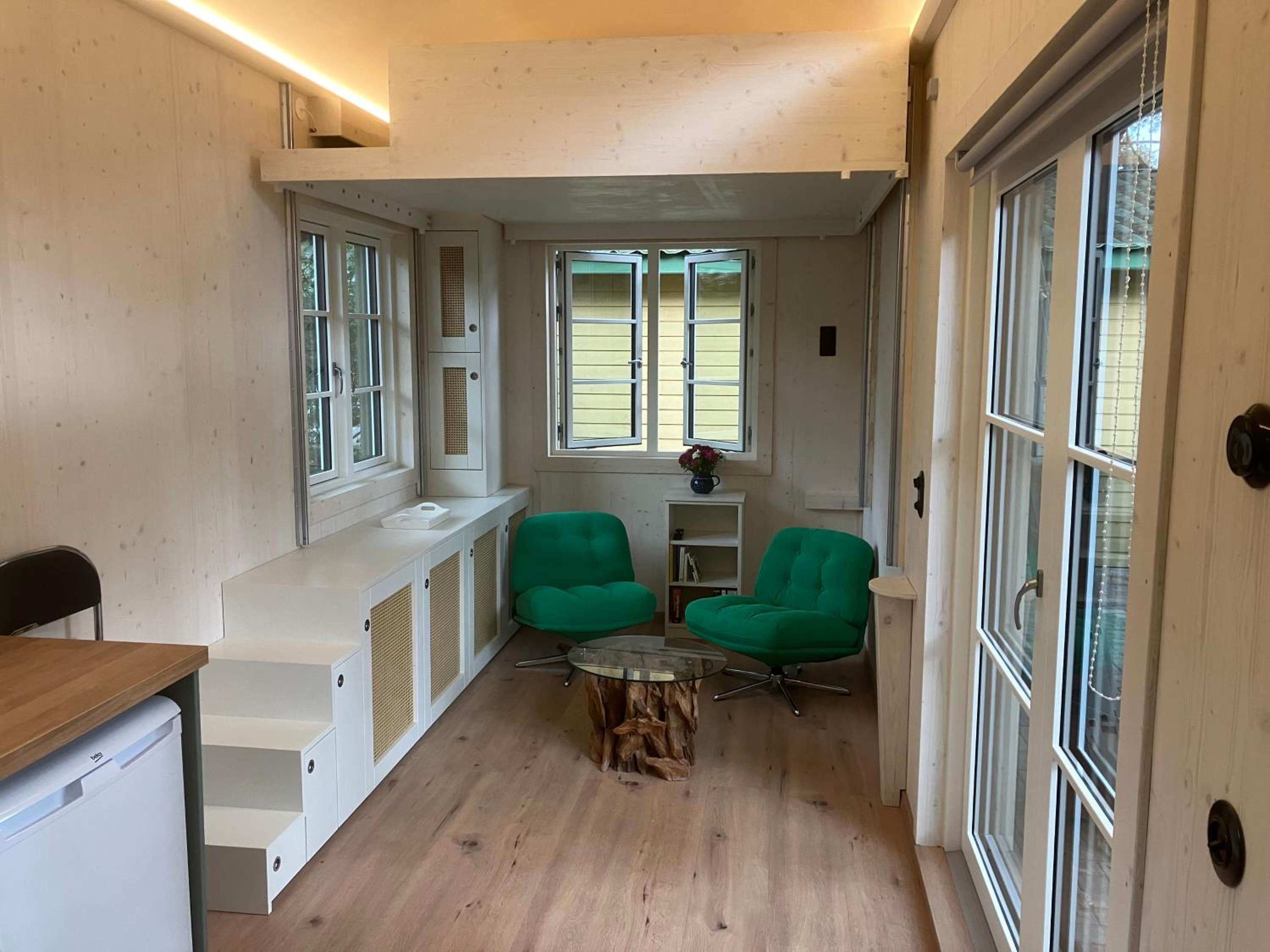 Bungalow with Patio