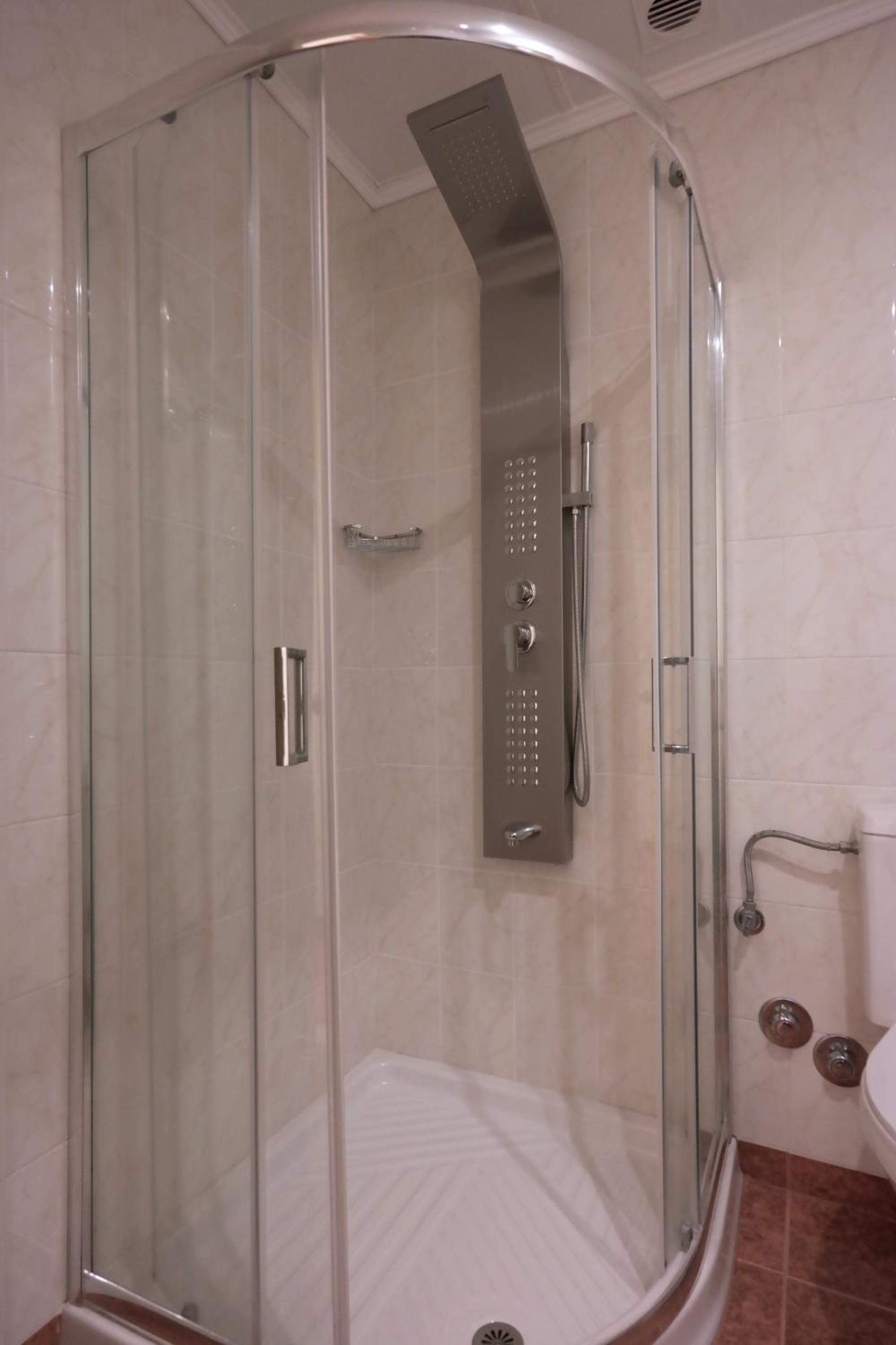 Double or Twin Room with Sea View - Photo 5