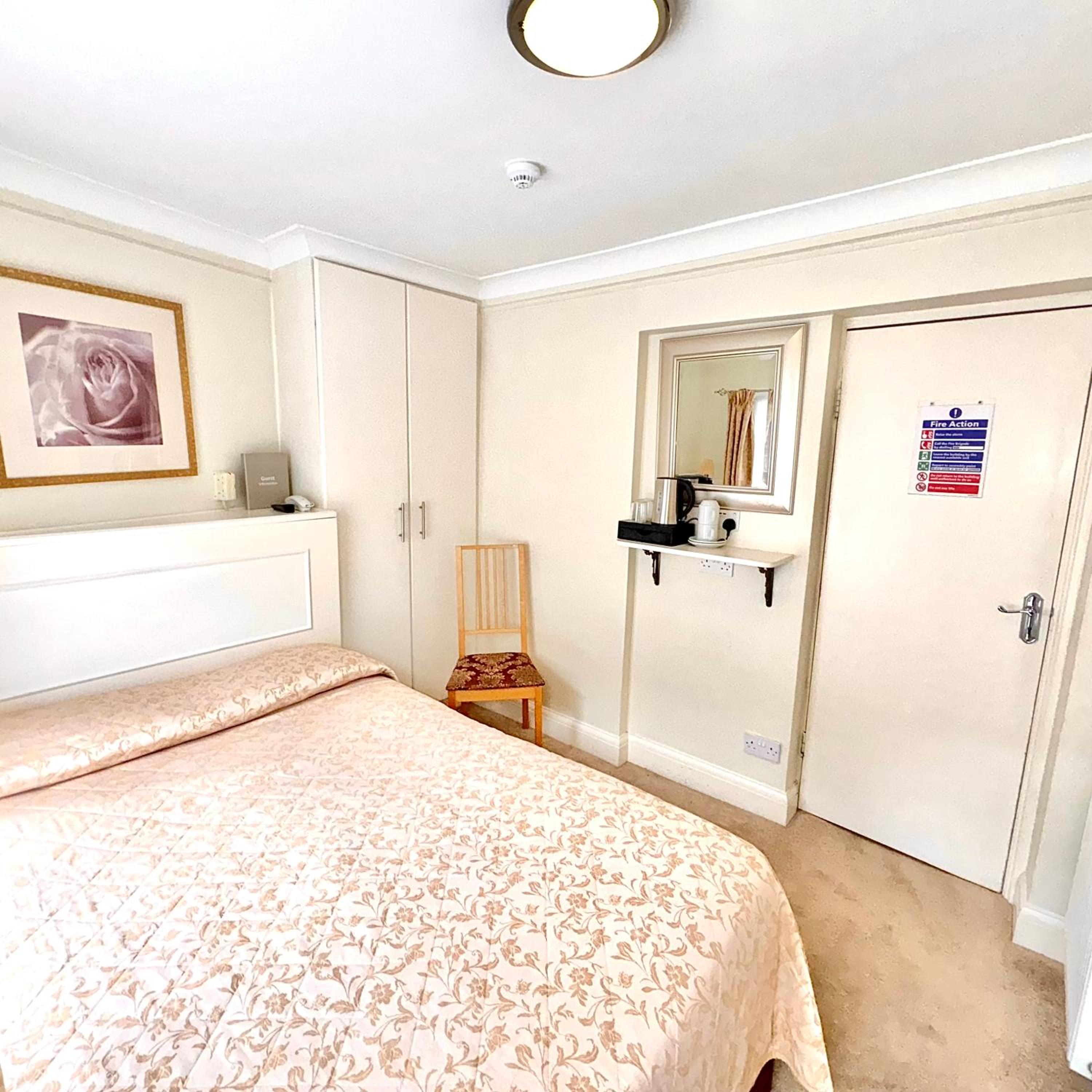 Small Double Room photo 3