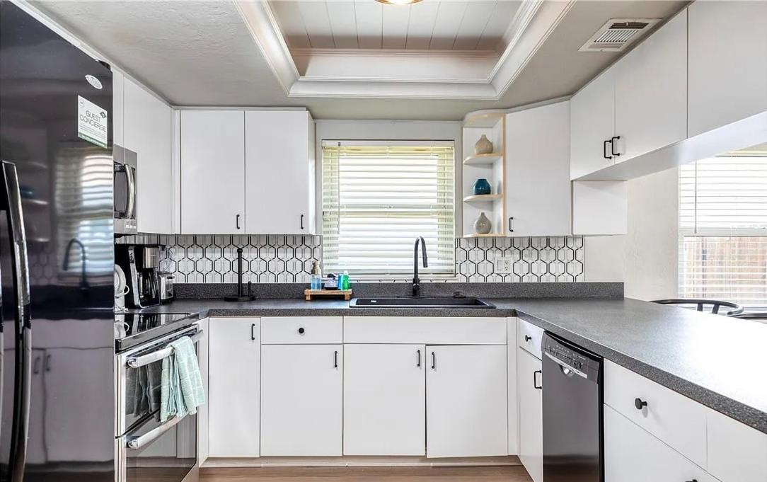 Three-Bedroom Home photo 2