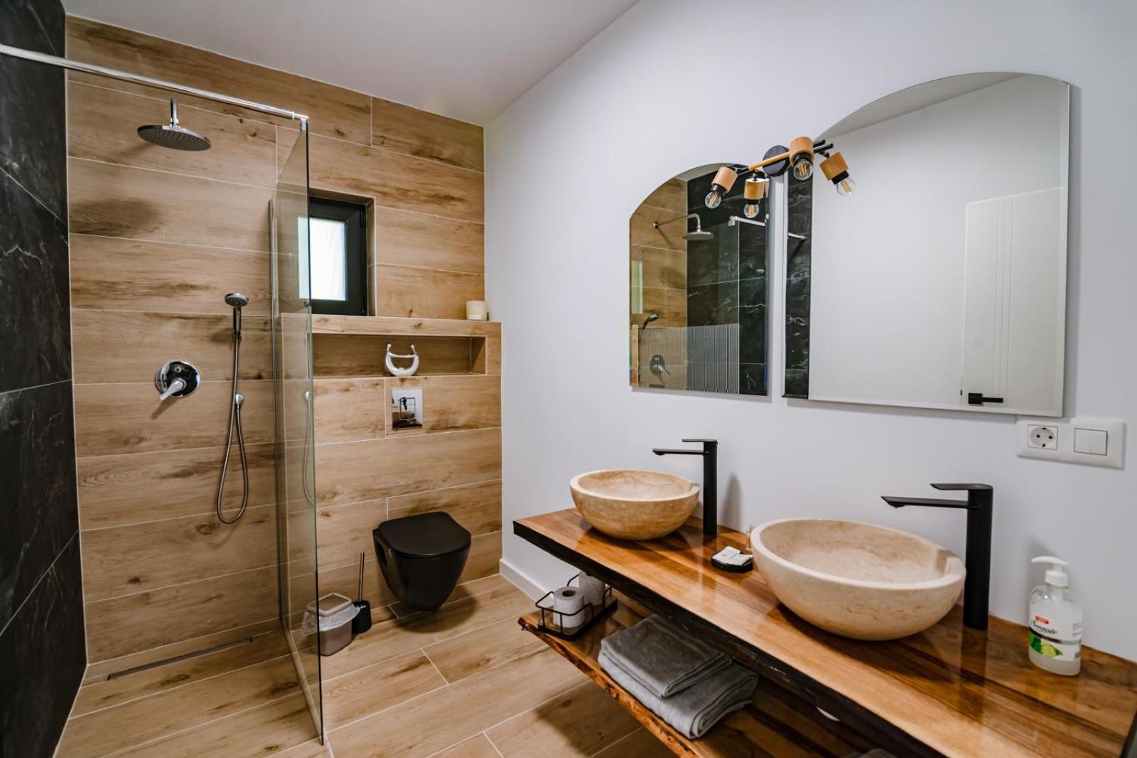 Standard Double Room With Shared Bathroom photo 2
