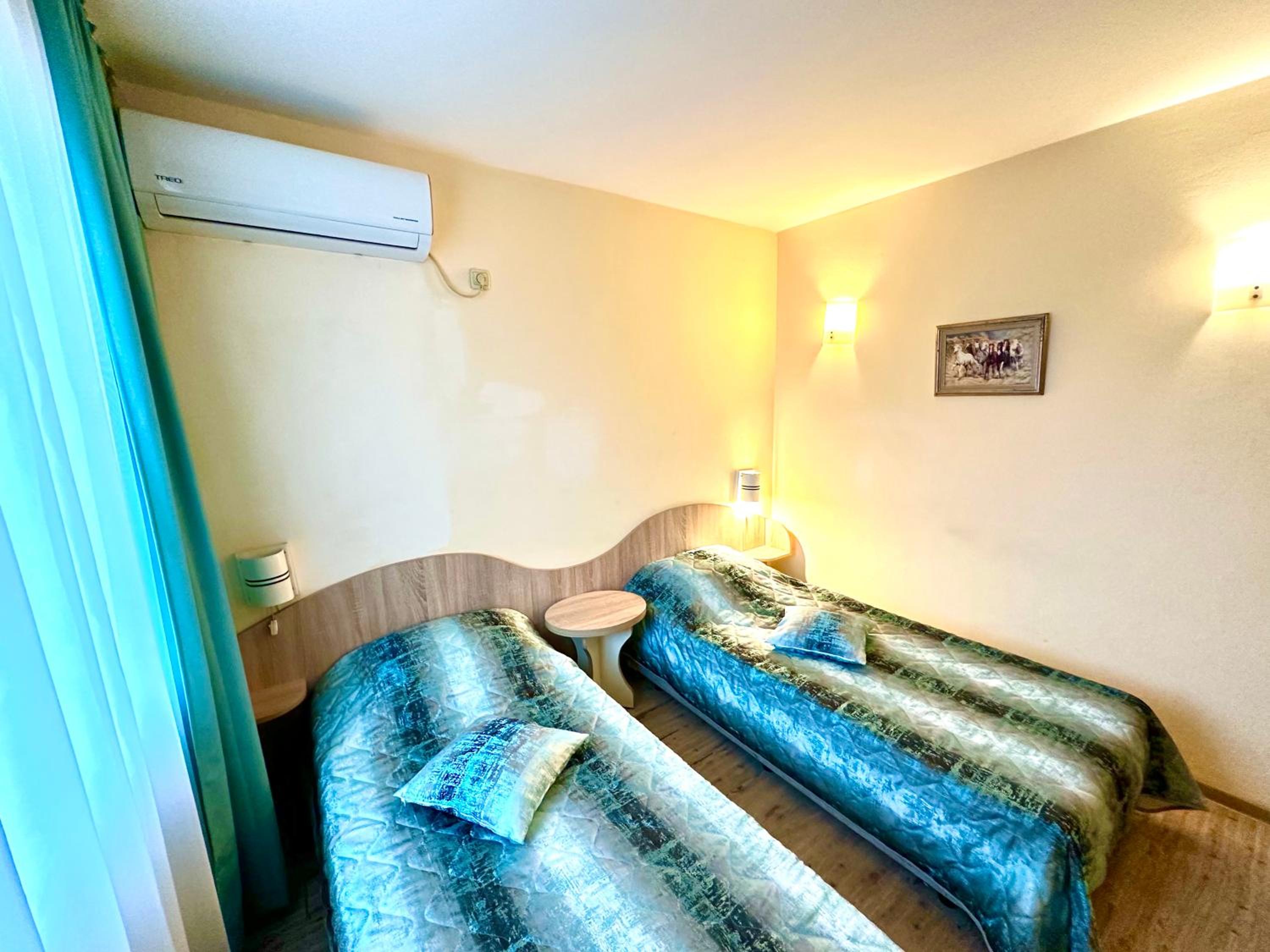 Budget Twin Room - Photo 7