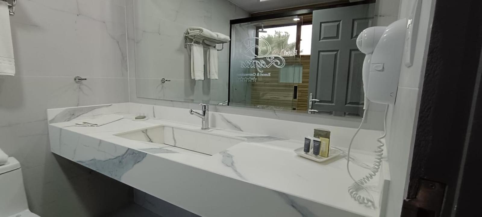 Executive Suite photo 2