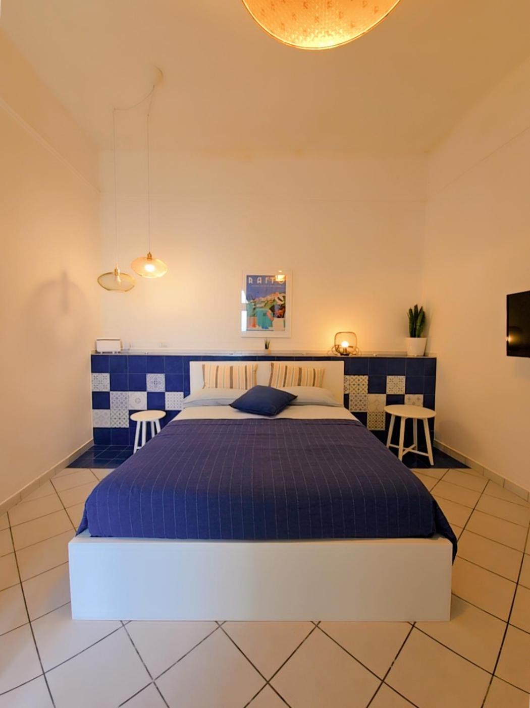 Studio Apartment with One Double Bed