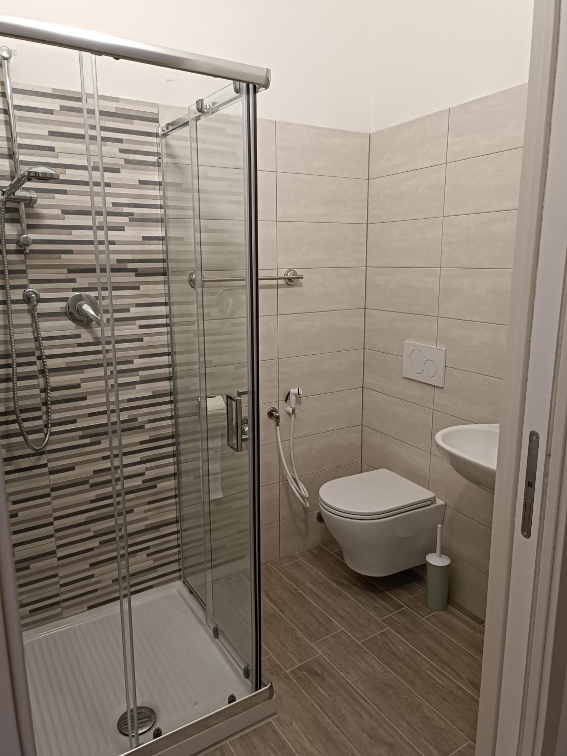 Triple Room with Private Bathroom photo 3