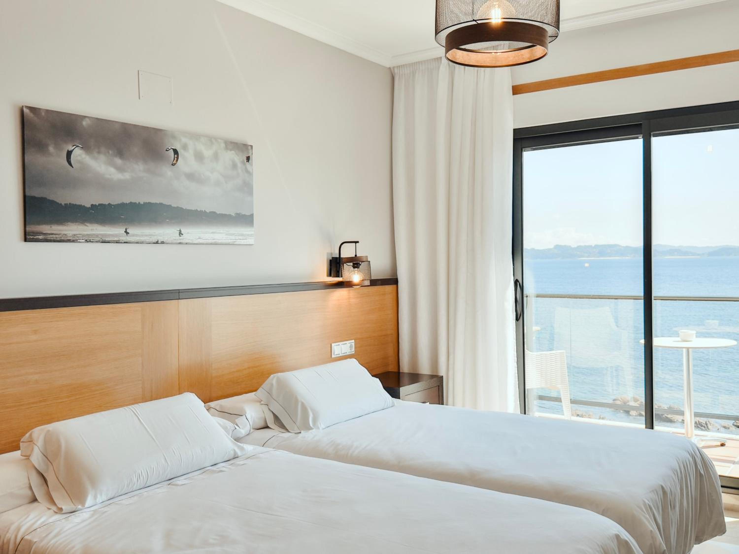 Twin Room with Sea View photo 2