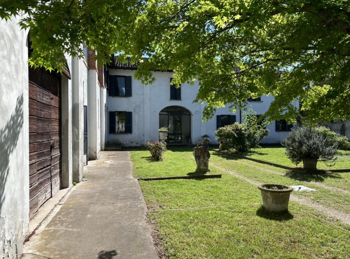Villa photo 2