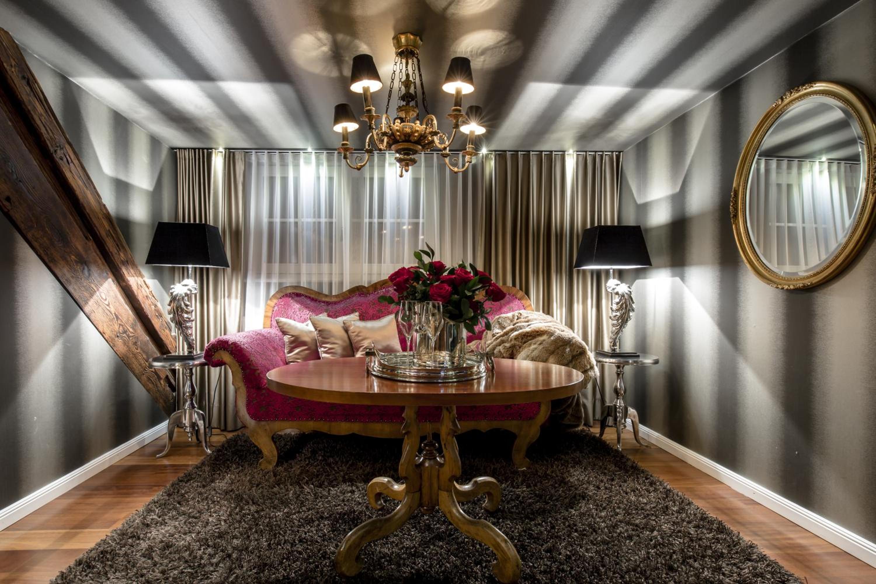 Suite - Photo 4