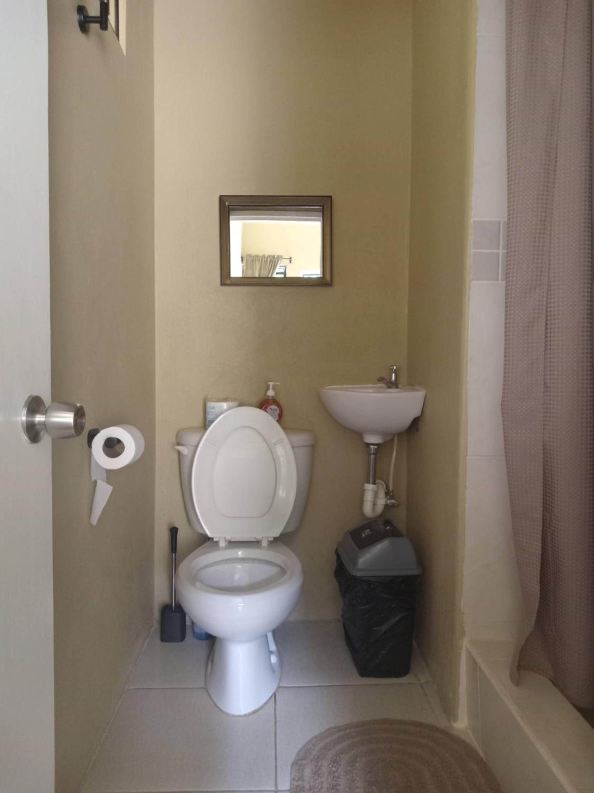 Three-Bedroom Apartment photo 2