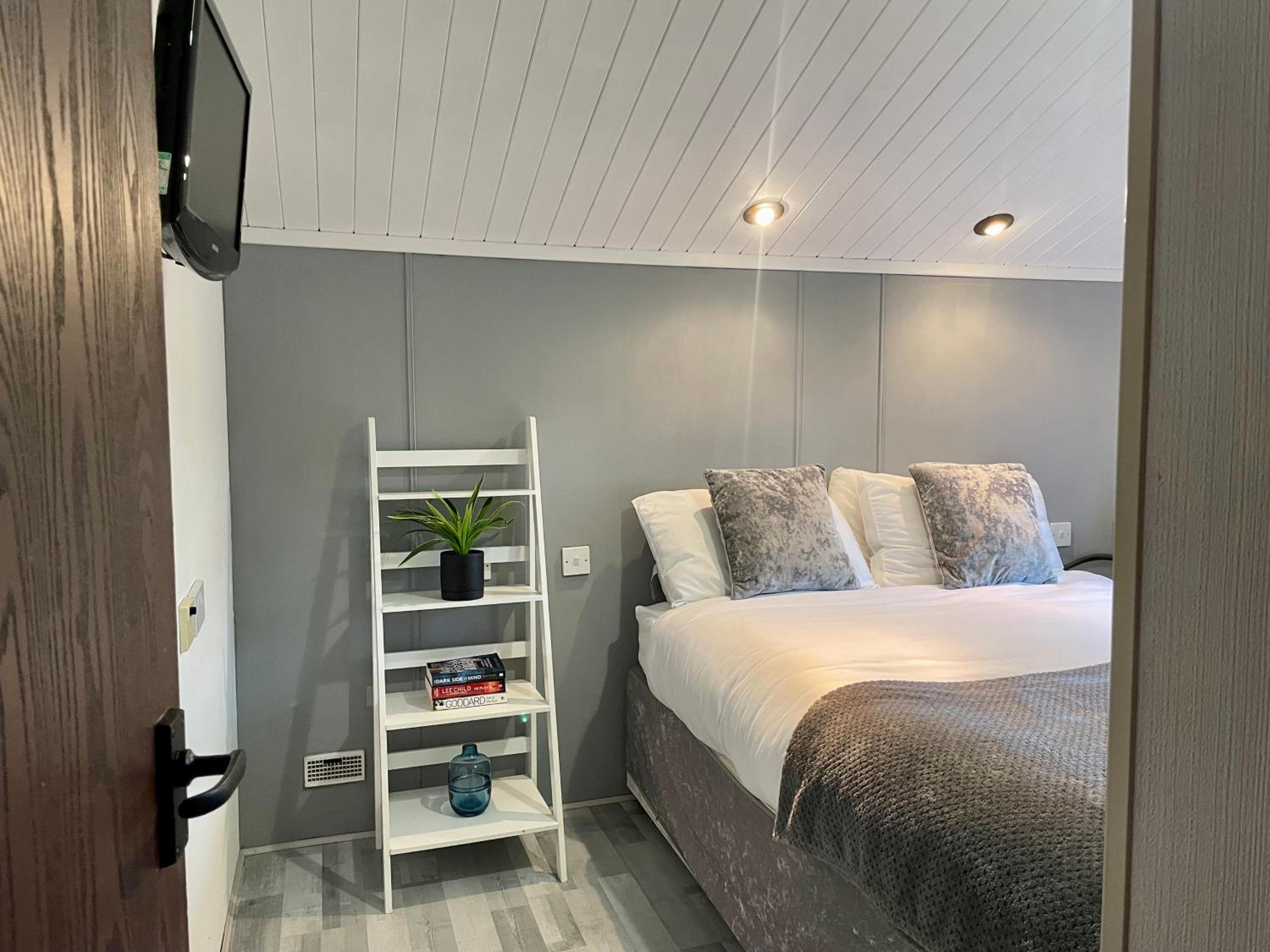 Mobile Home photo 1