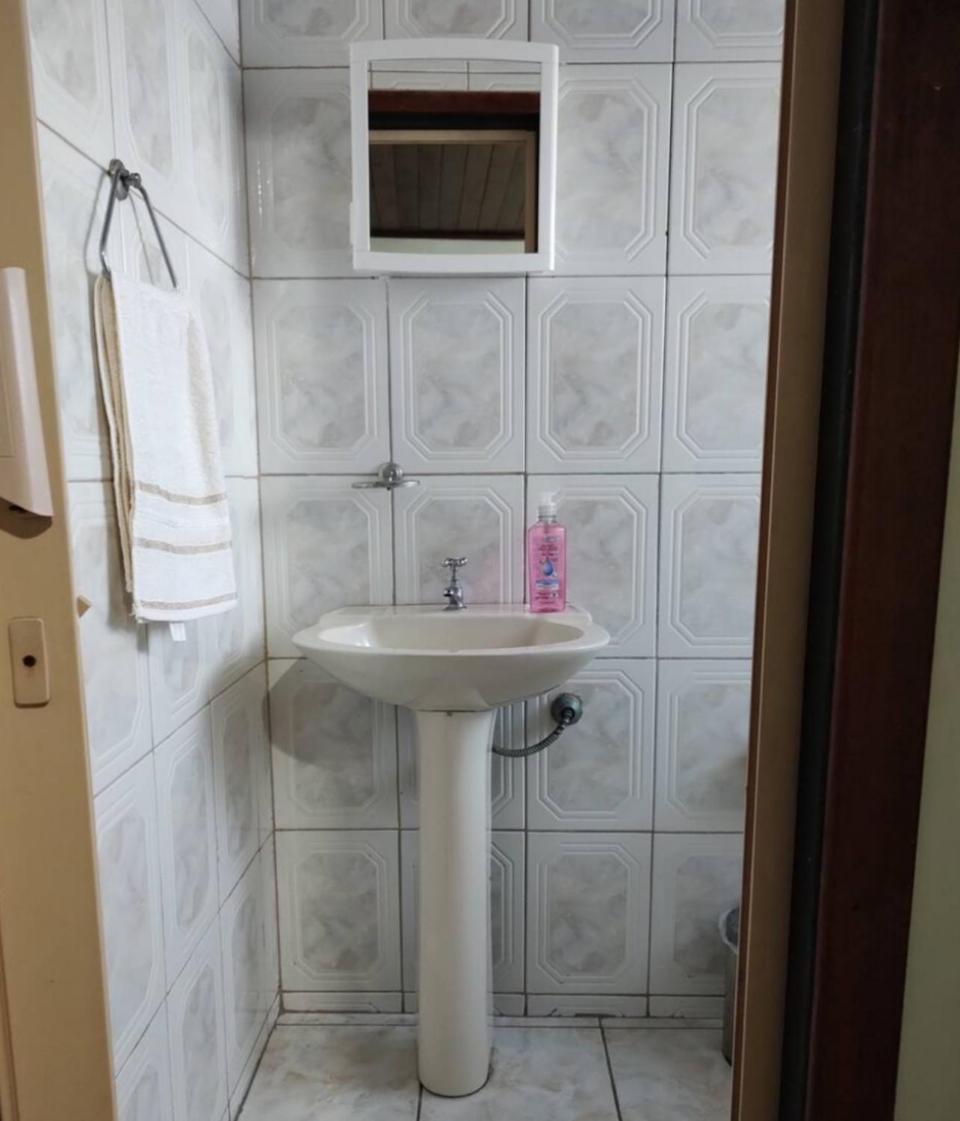 Three-Bedroom House photo 3