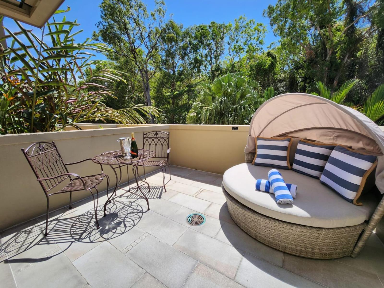 Studio Spa Suite with Large Balcony #220 photo 3