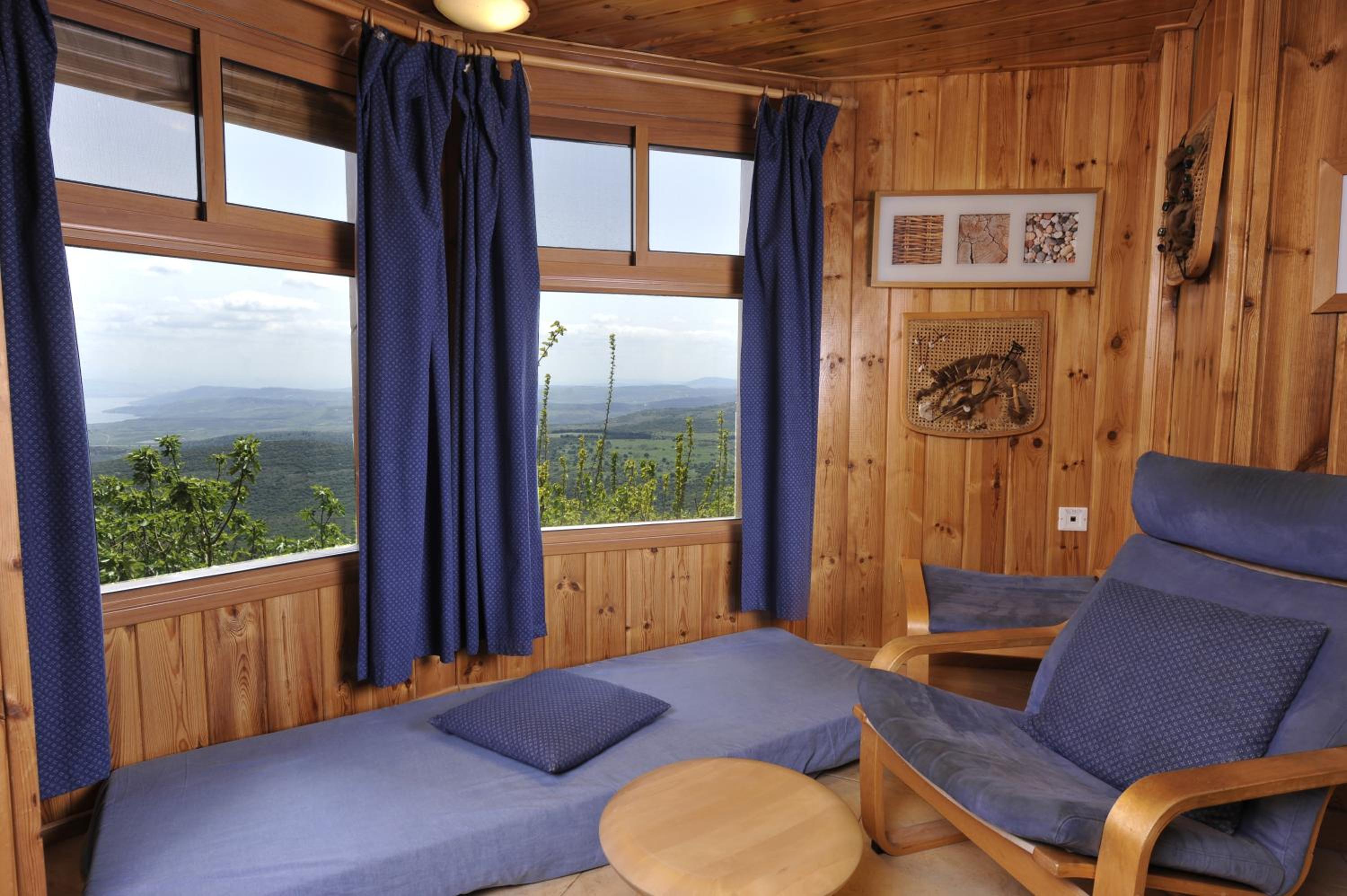 Deluxe Suite with Spa Bath (Kineret) - Photo 10