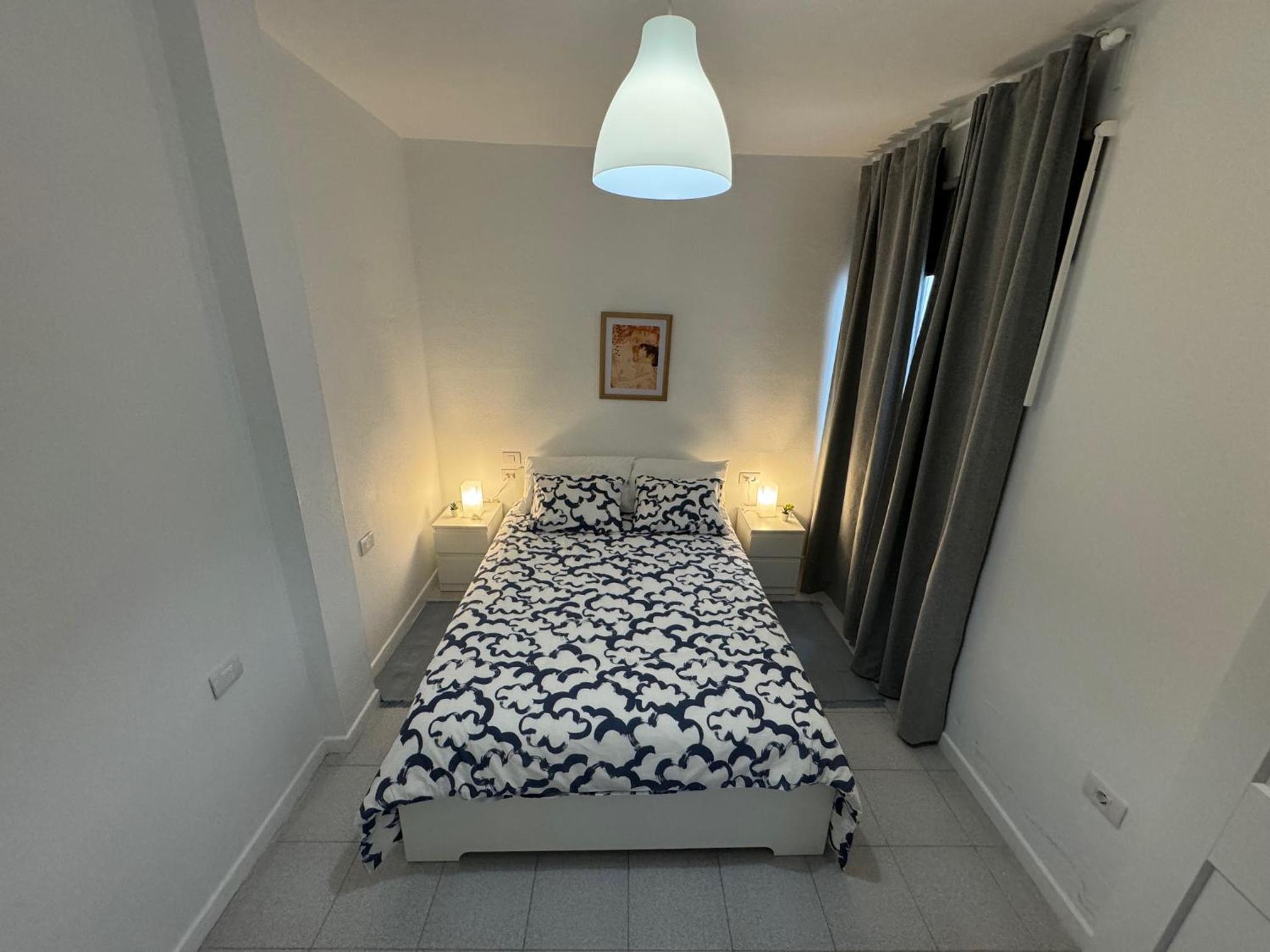 One-Bedroom Apartment photo 2