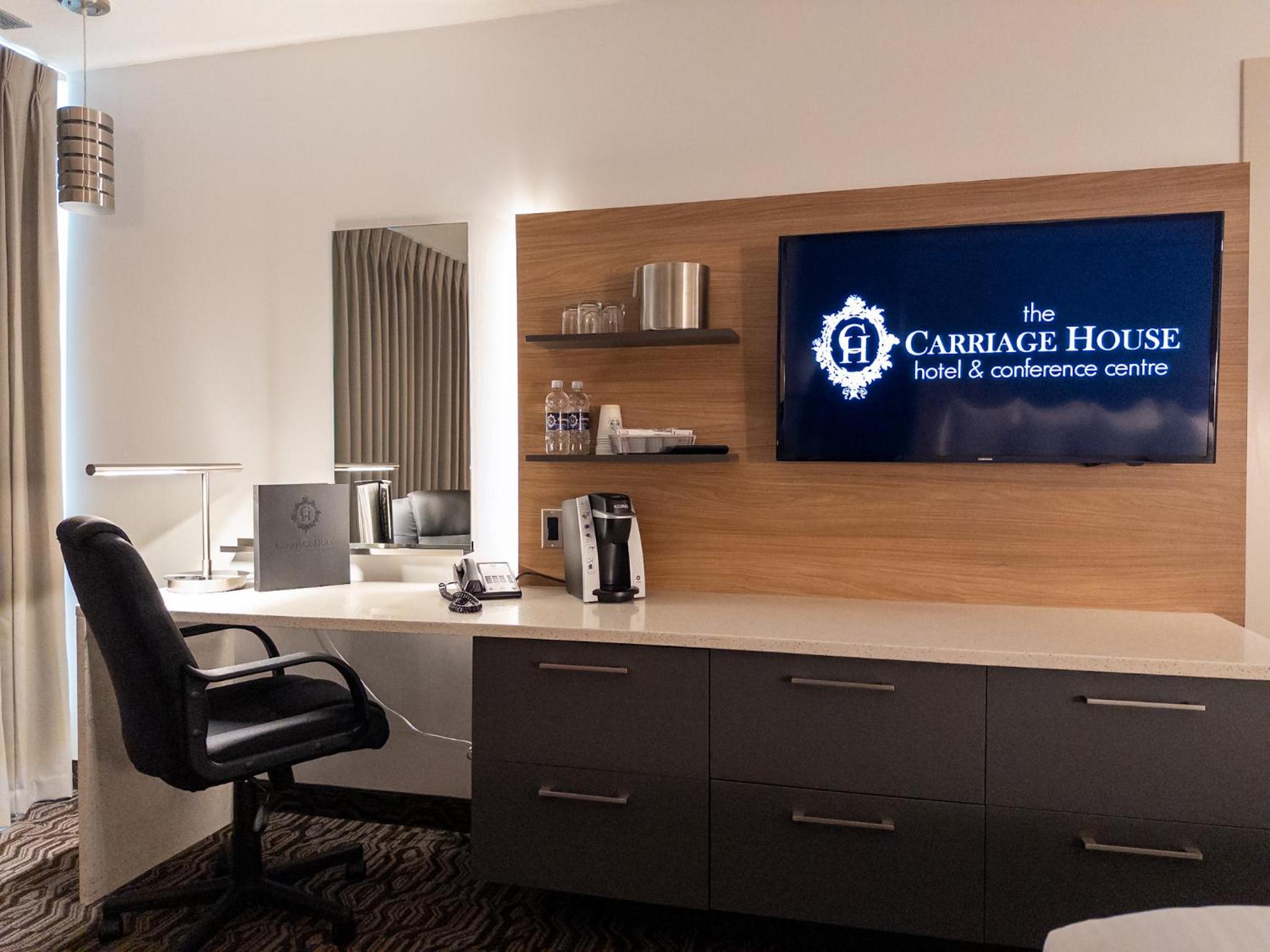 Premium King Room - Newly Renovated thumbnail 6