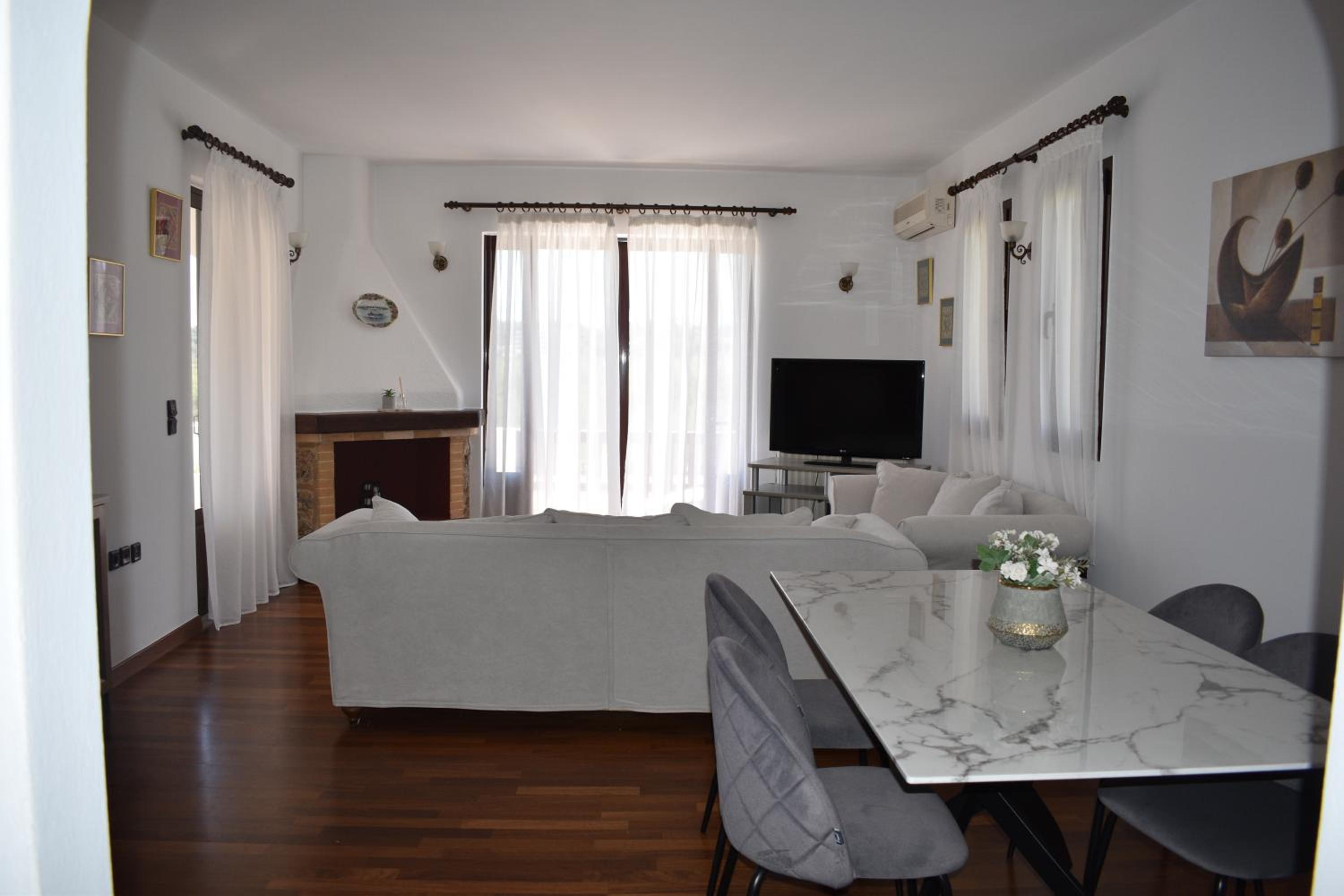 Three-Bedroom House photo 1