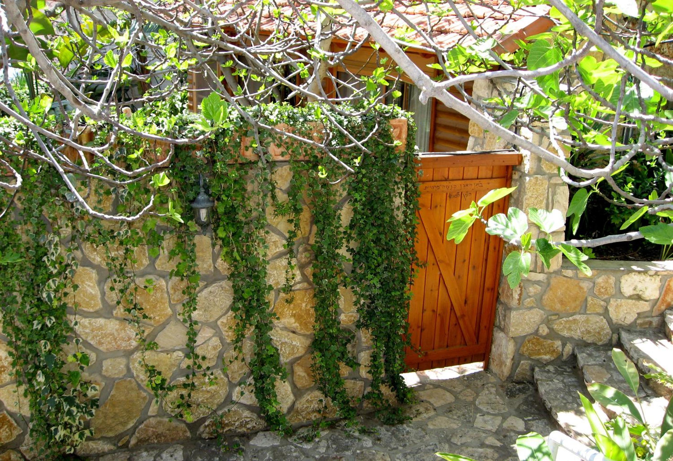 Family Room with Garden View (Ha'Etz Ha'Sagol) - Photo 7