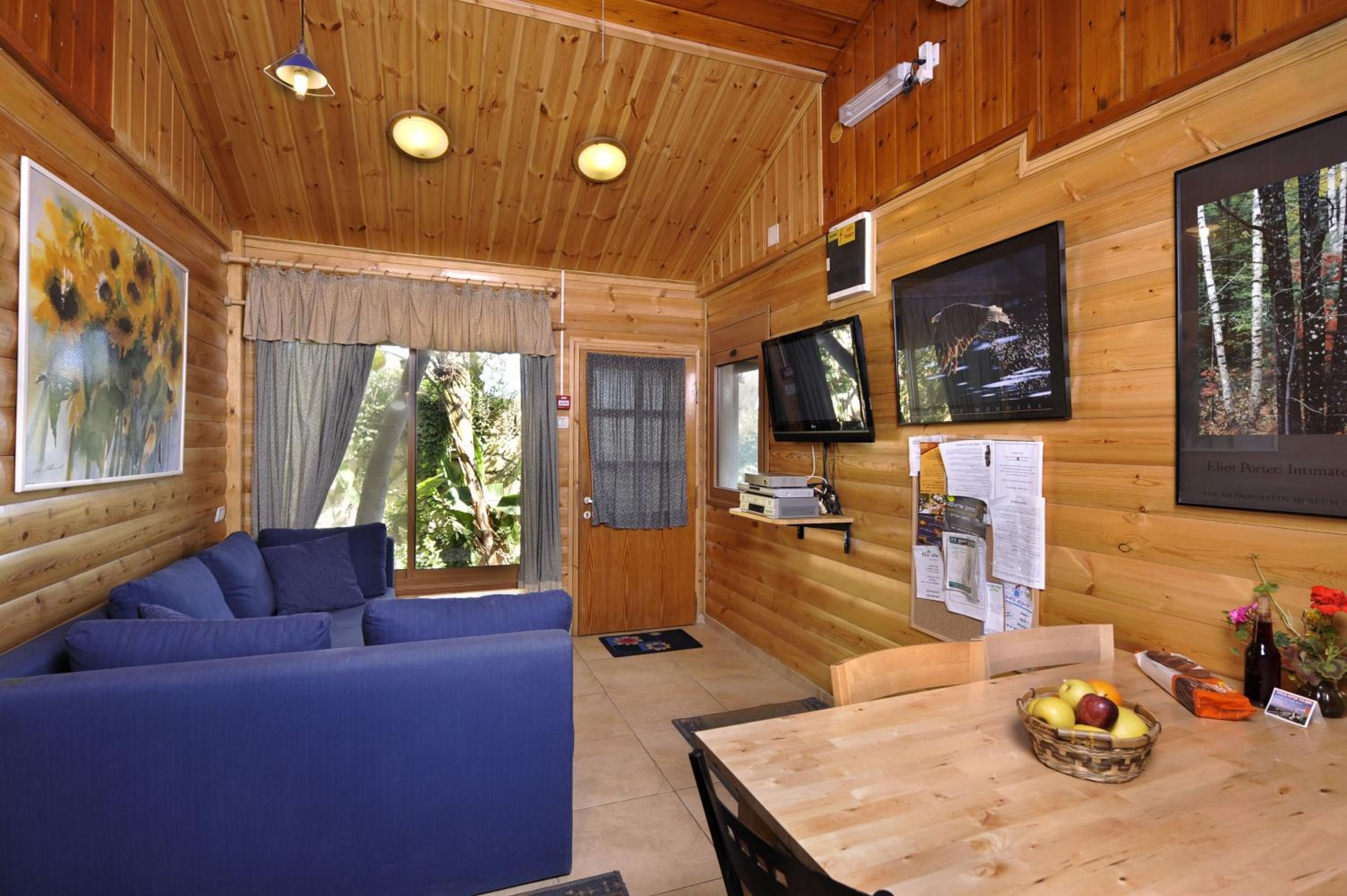 Family Room with Garden View (Ha'Etz Ha'Sagol) - Photo 9