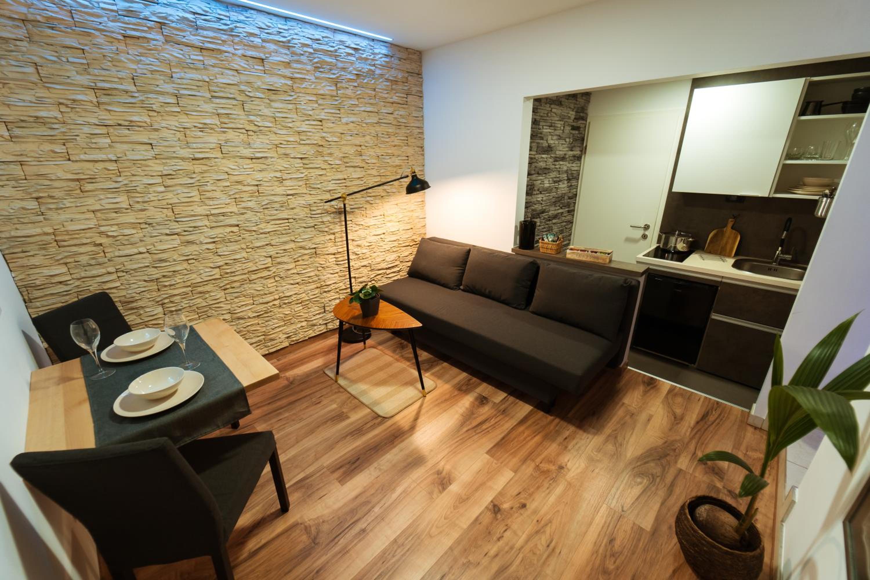 One-Bedroom Apartment - Photo 11