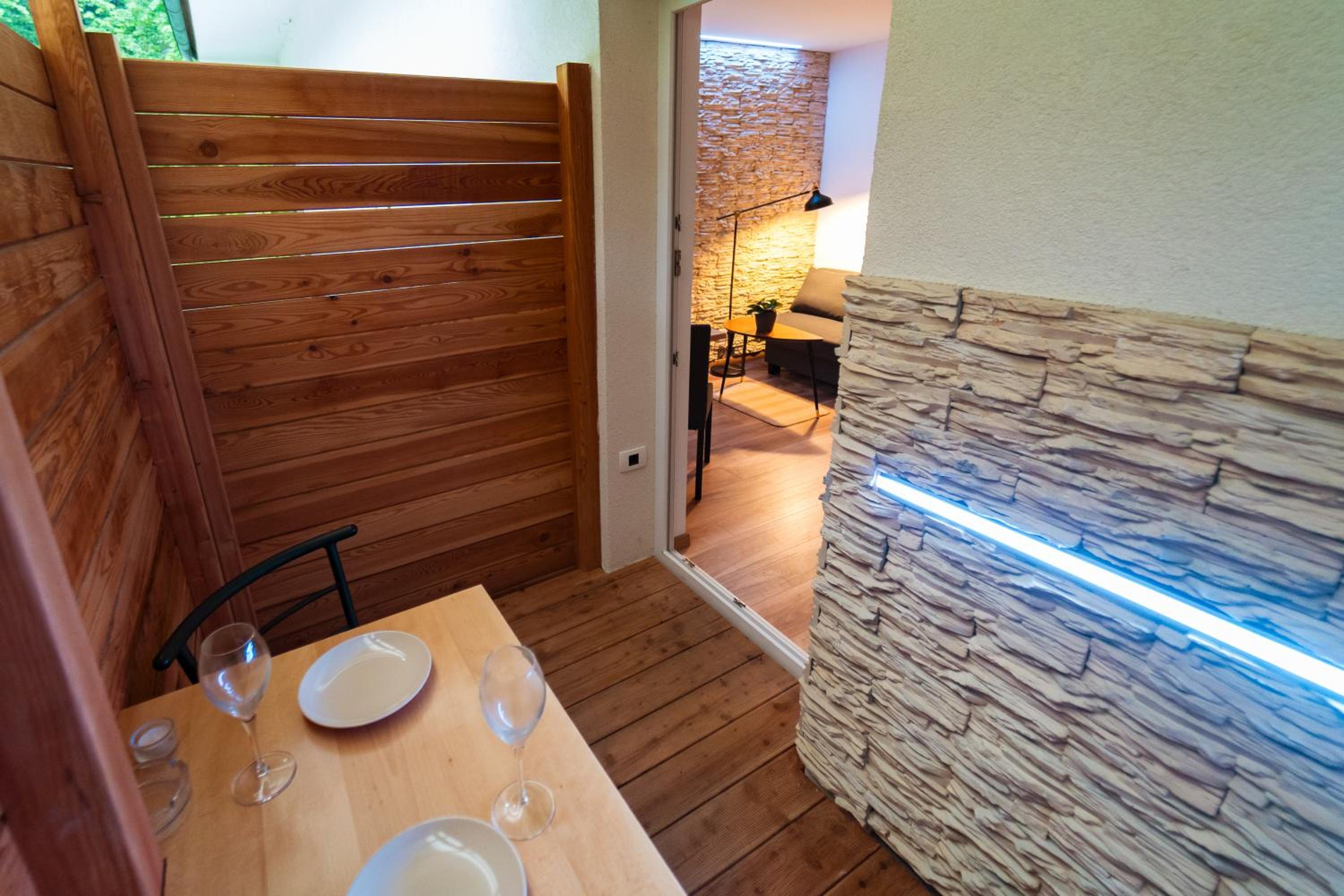 One-Bedroom Apartment - Photo 12
