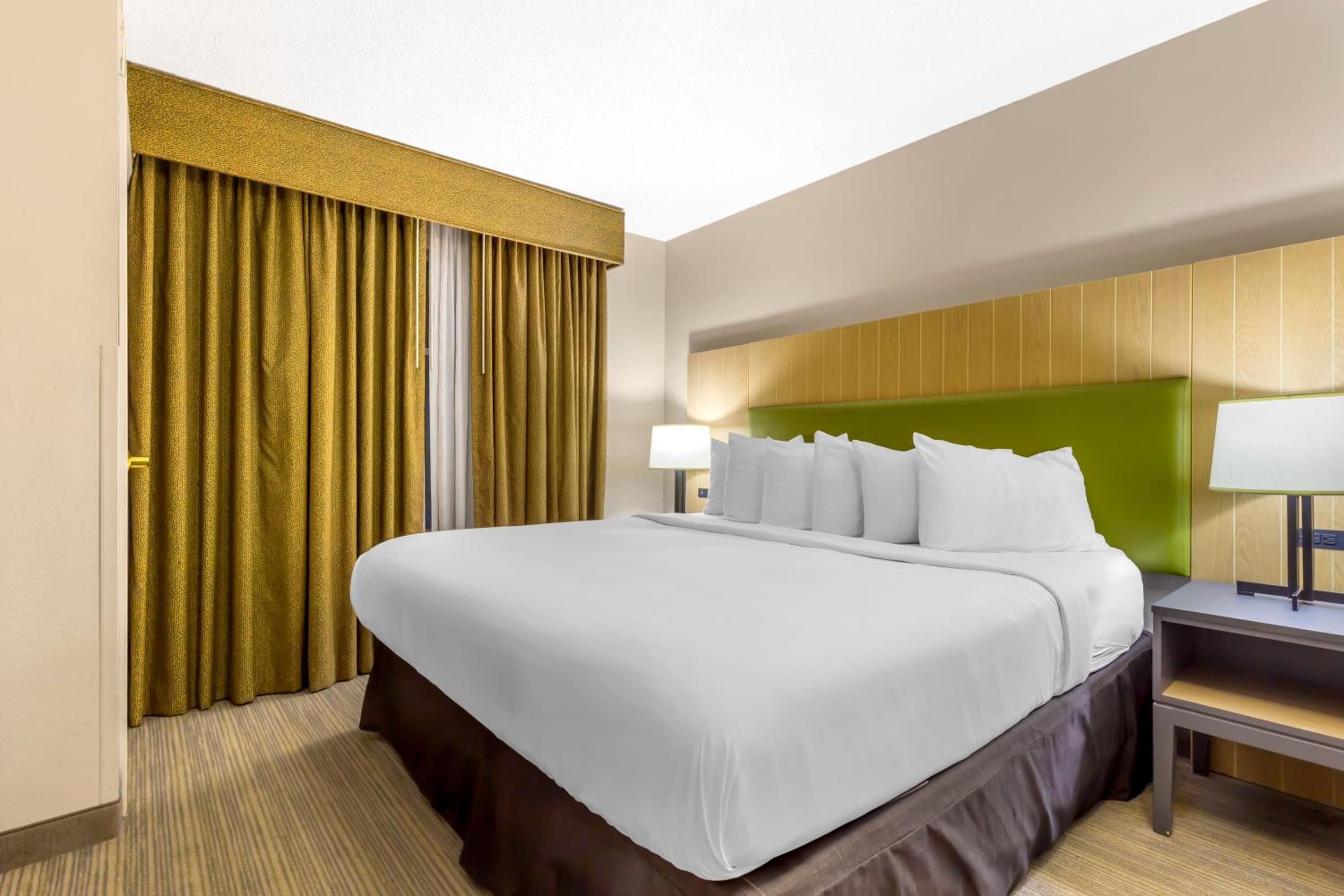 King Room - Disability Access/Non-Smoking - Photo 1