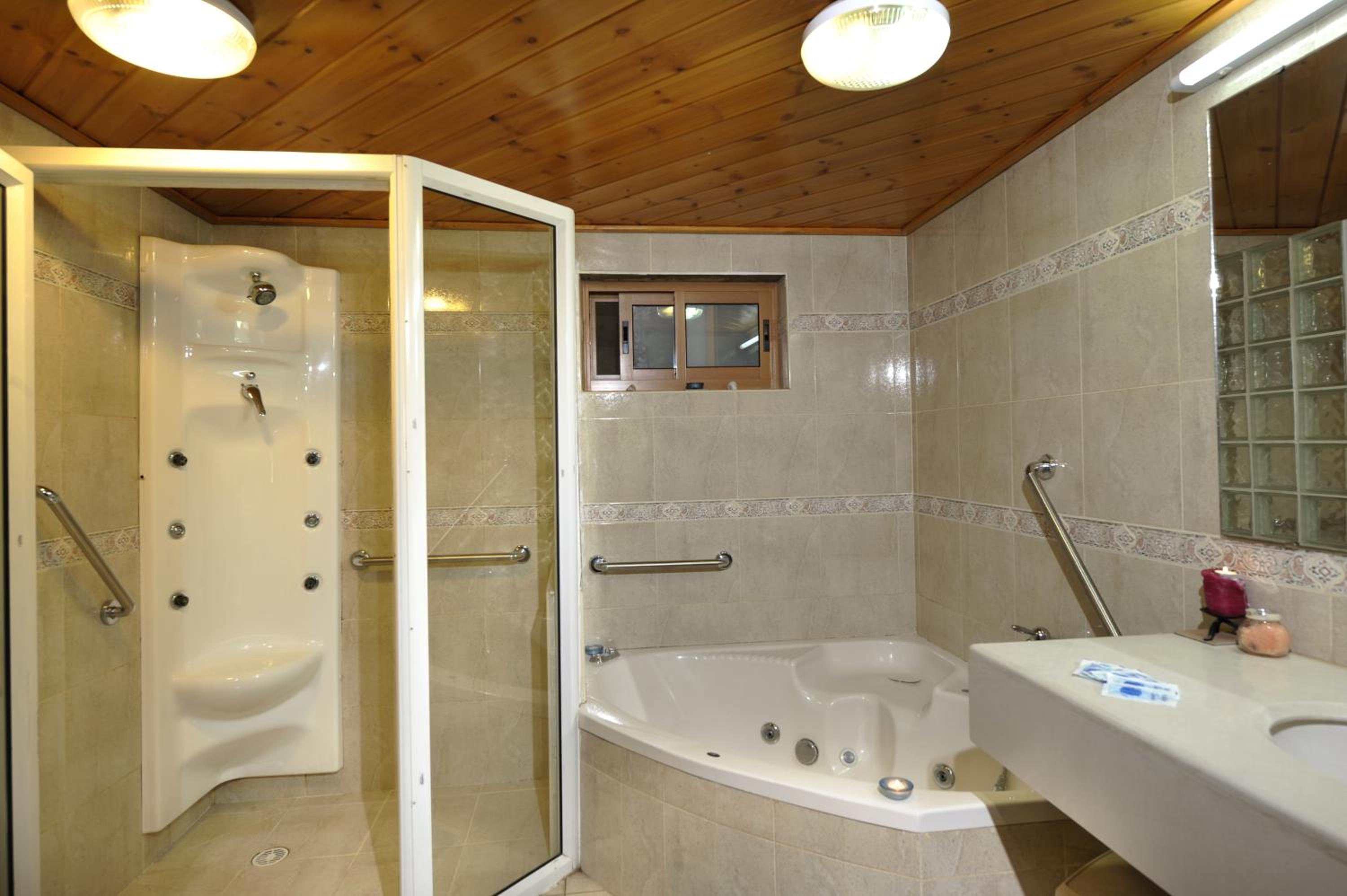 Two-Bedroom House (Ha-Bustan) - Photo 8