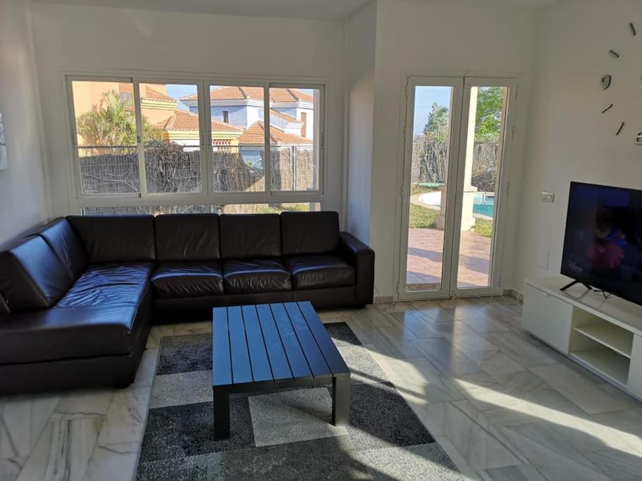 Villa de Tres Habitaciones