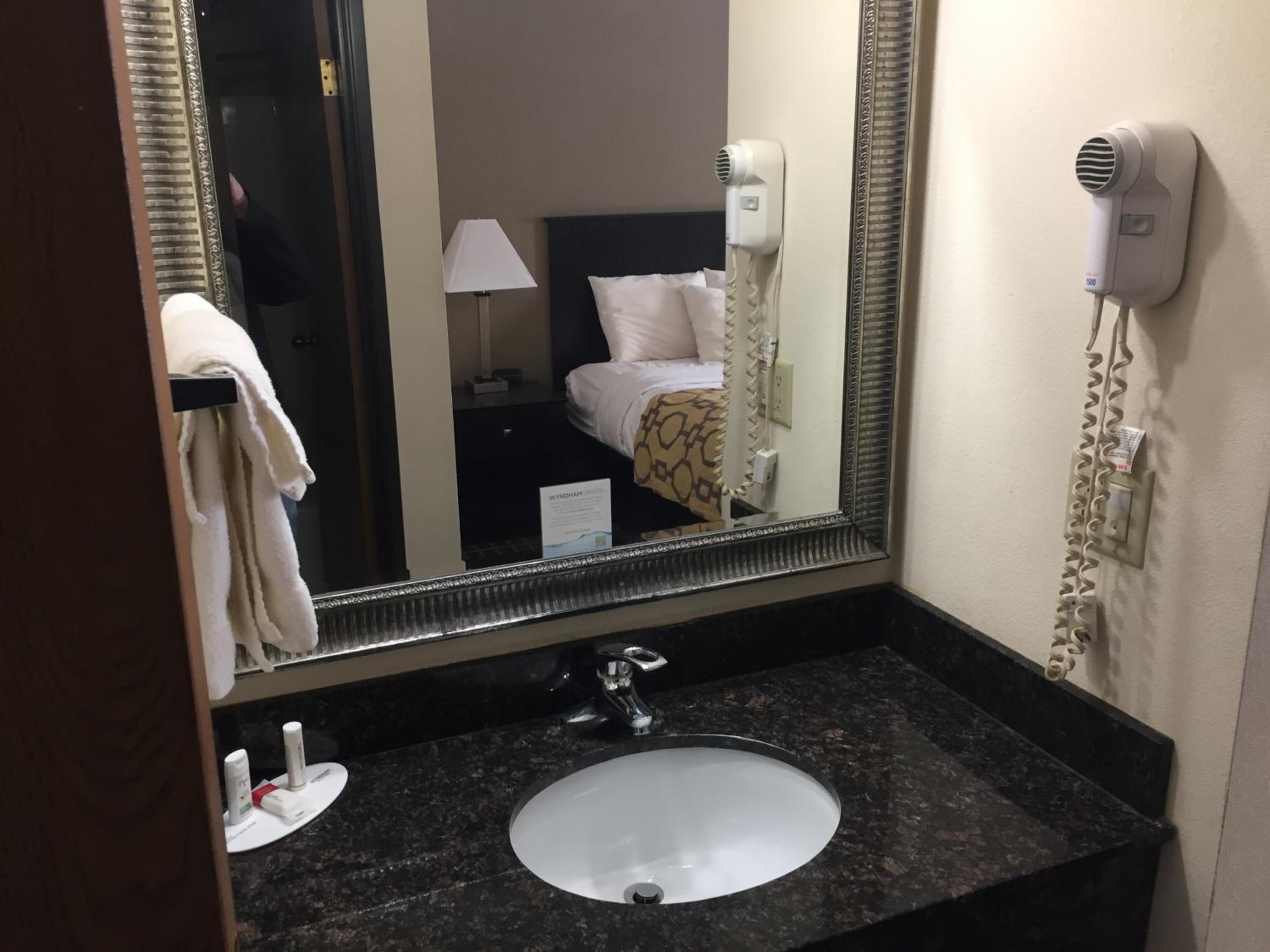 Queen Room - Disability Access/Non-Smoking - Photo 2