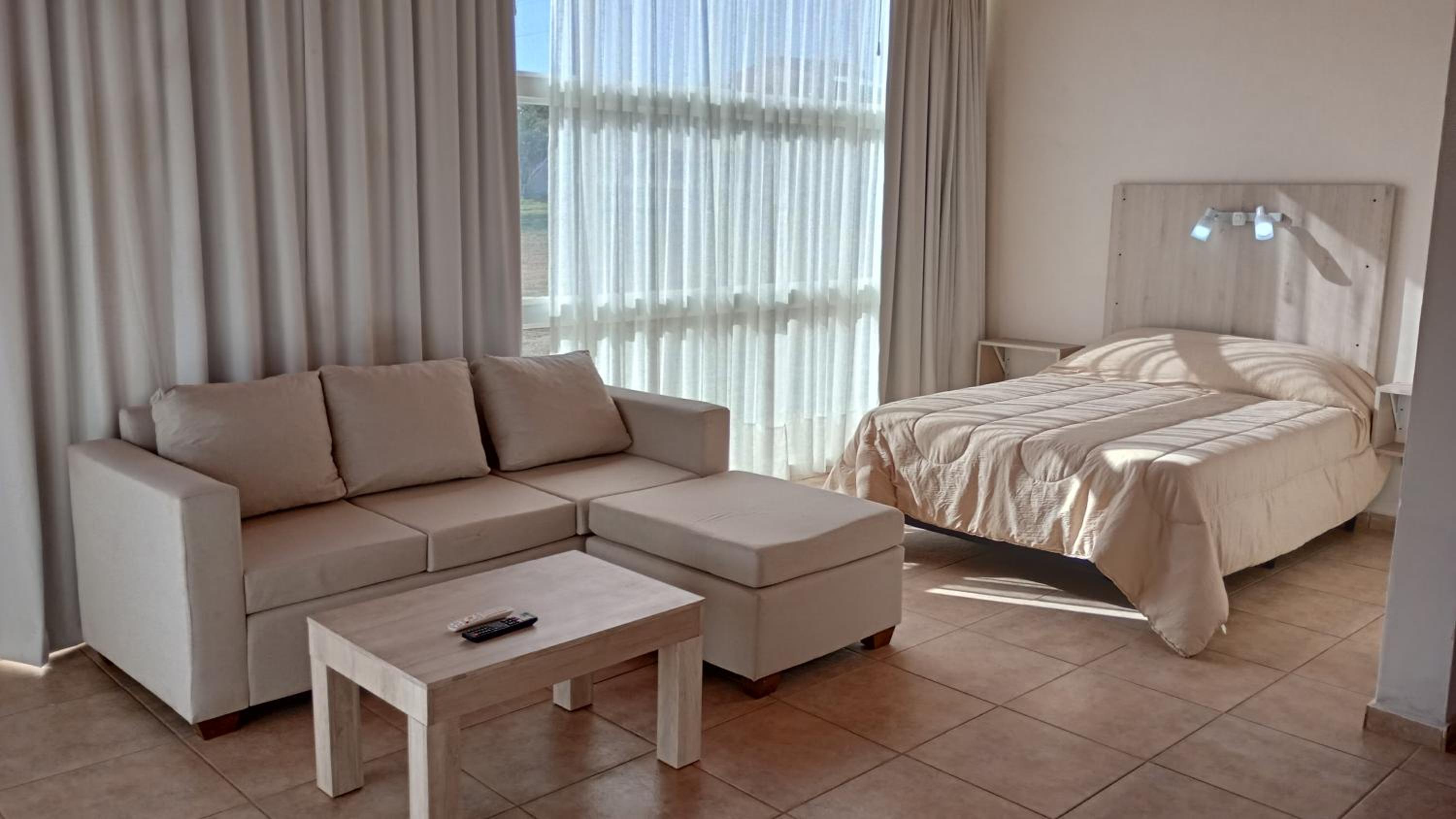 One-Bedroom House photo 1