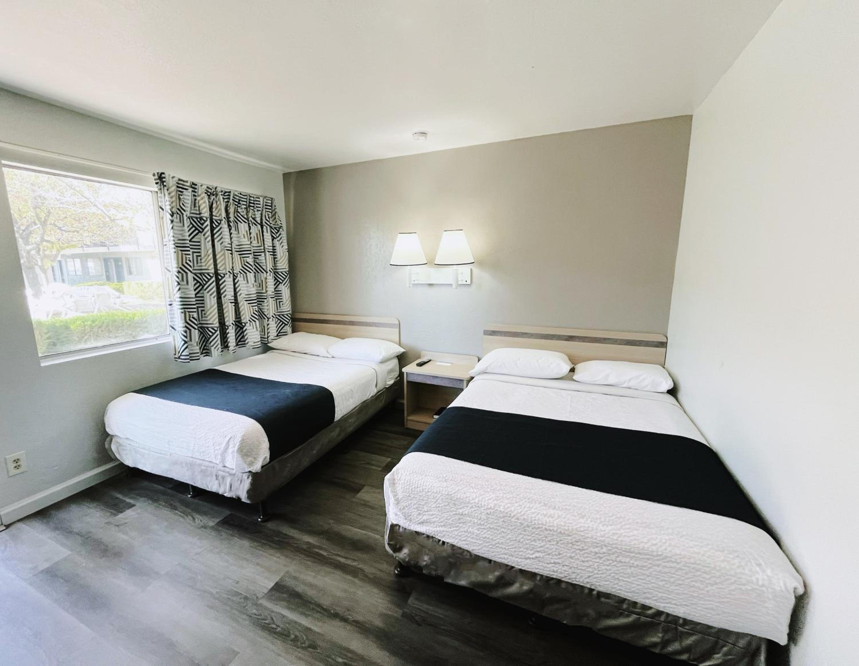 Double Room - Non-Smoking  photo 1