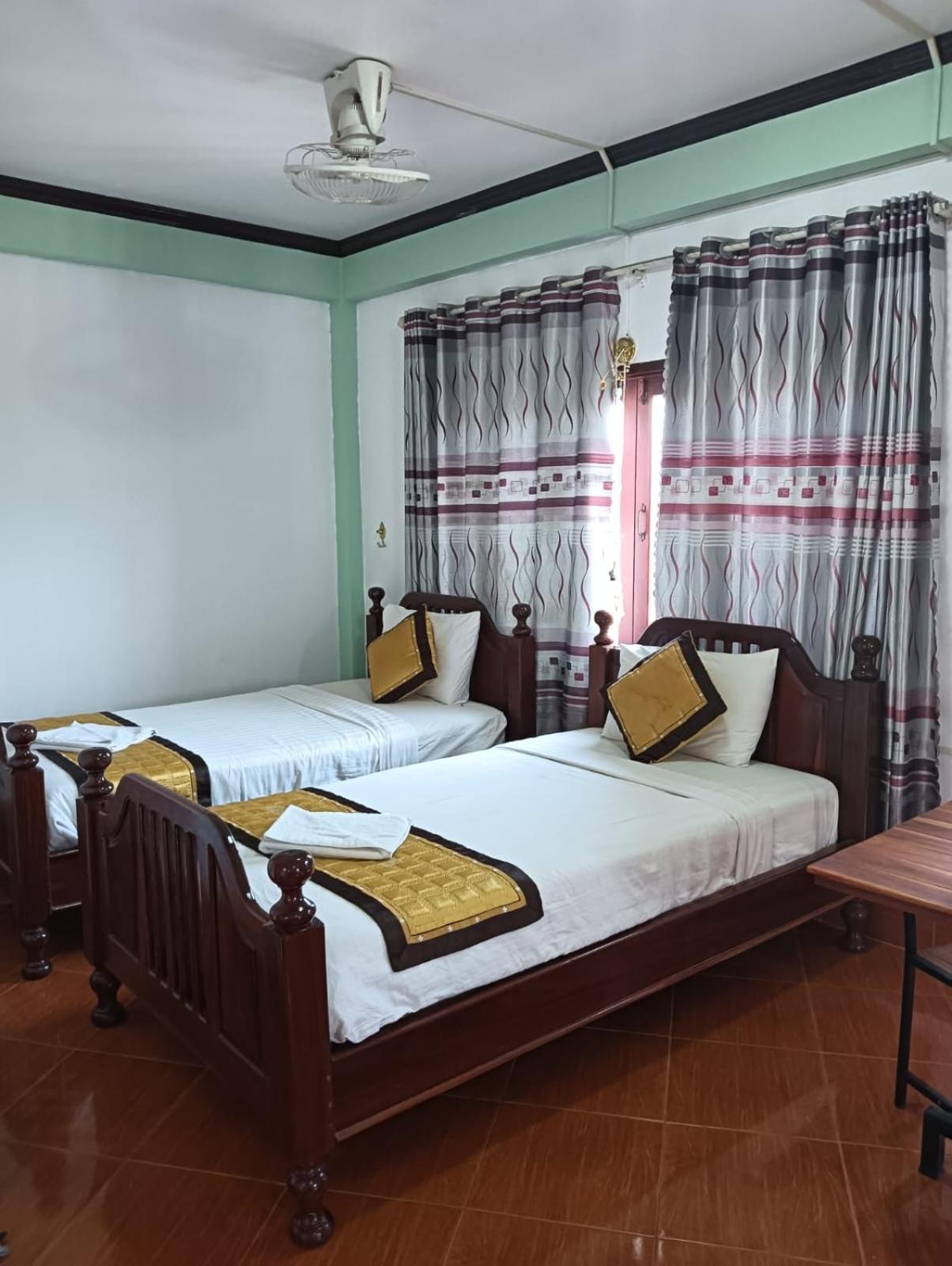 Twin Room with Mountain View