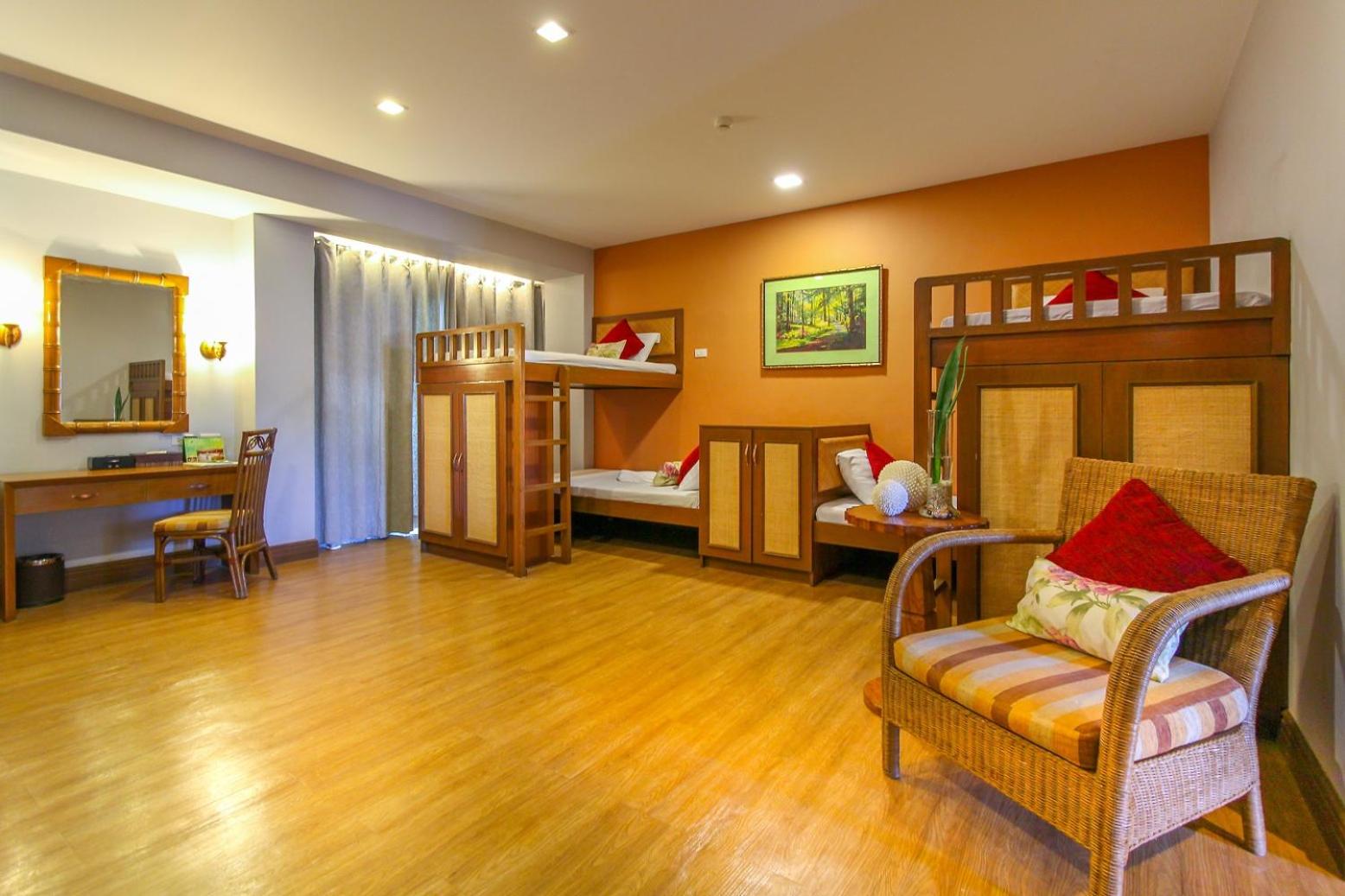 Dormitory Room (6 Adults) photo 1