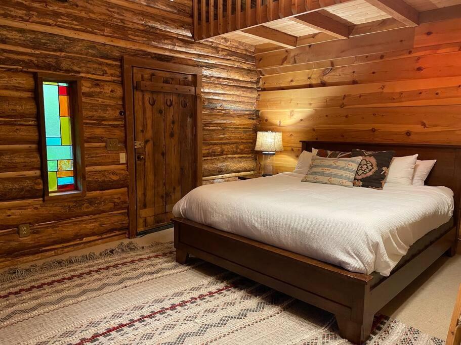 One-Bedroom House photo 1