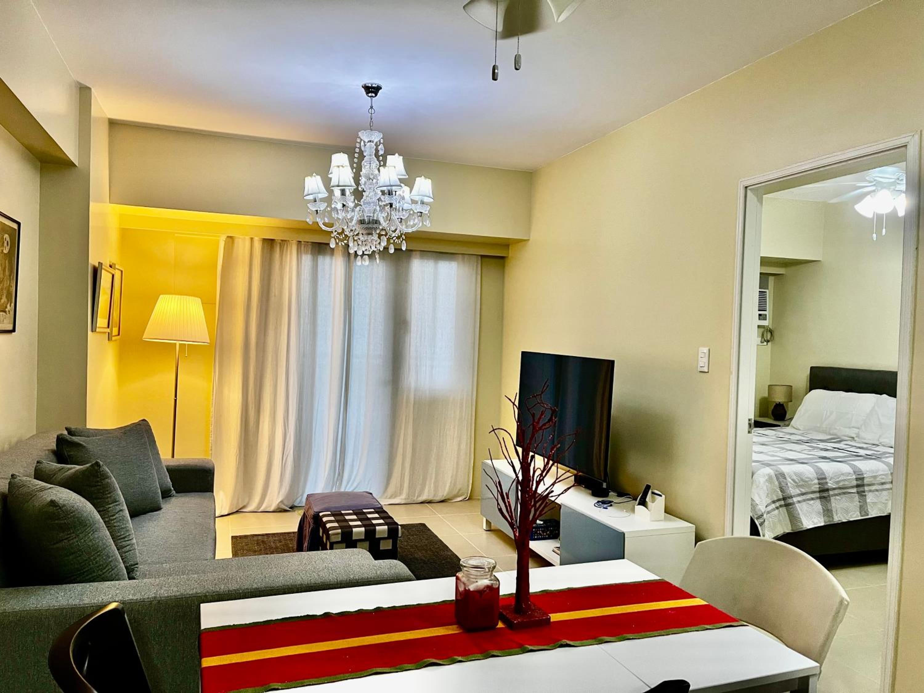 One-Bedroom Apartment photo 2