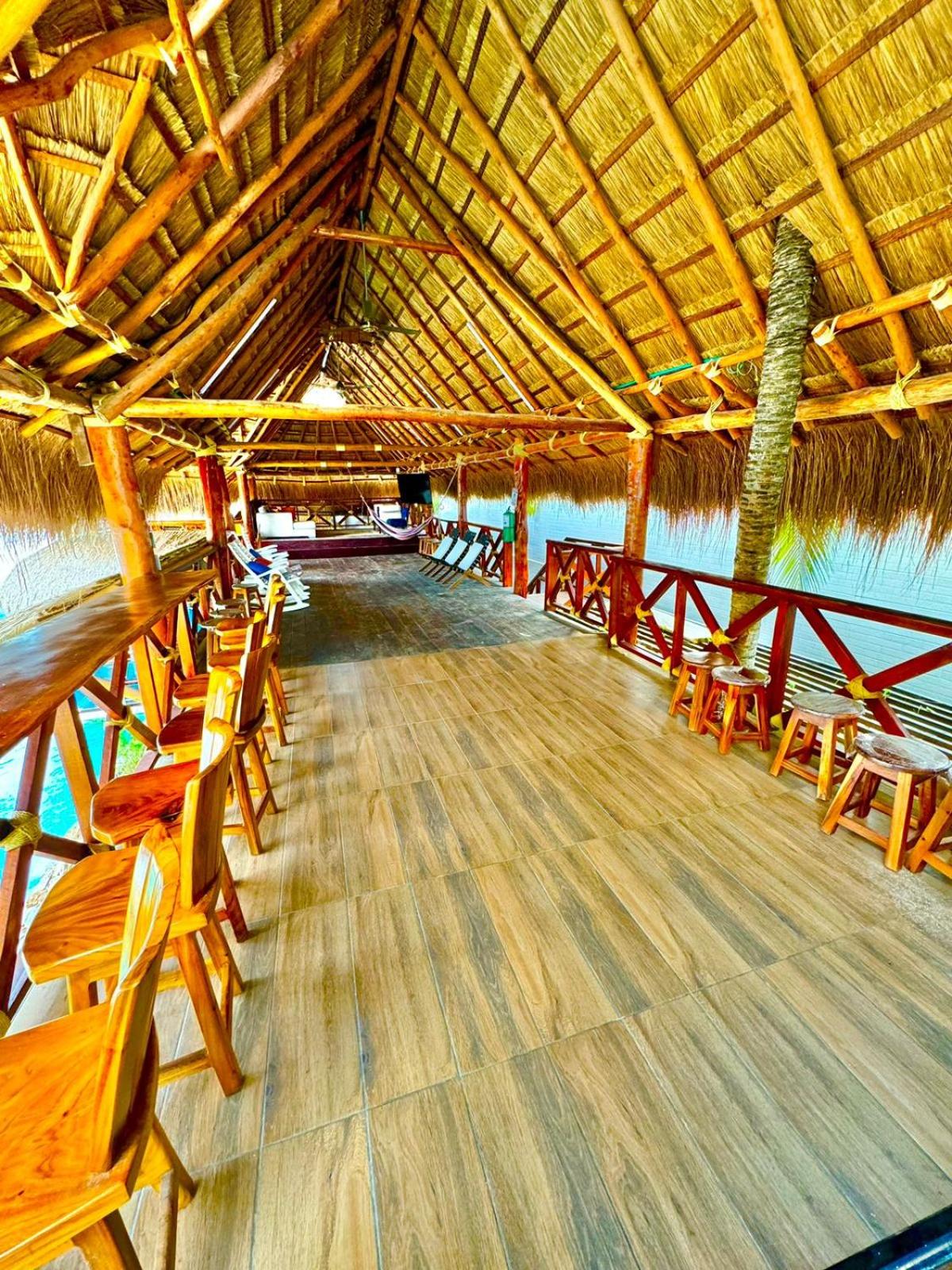 Deluxe Bungalow photo 2