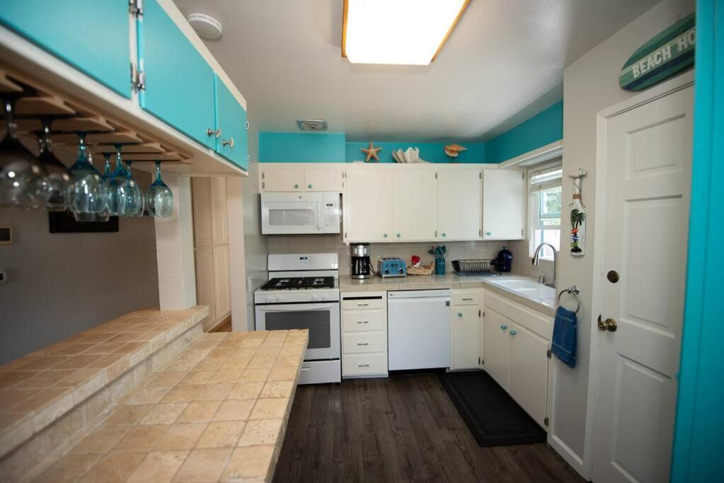 Three-Bedroom House photo 2
