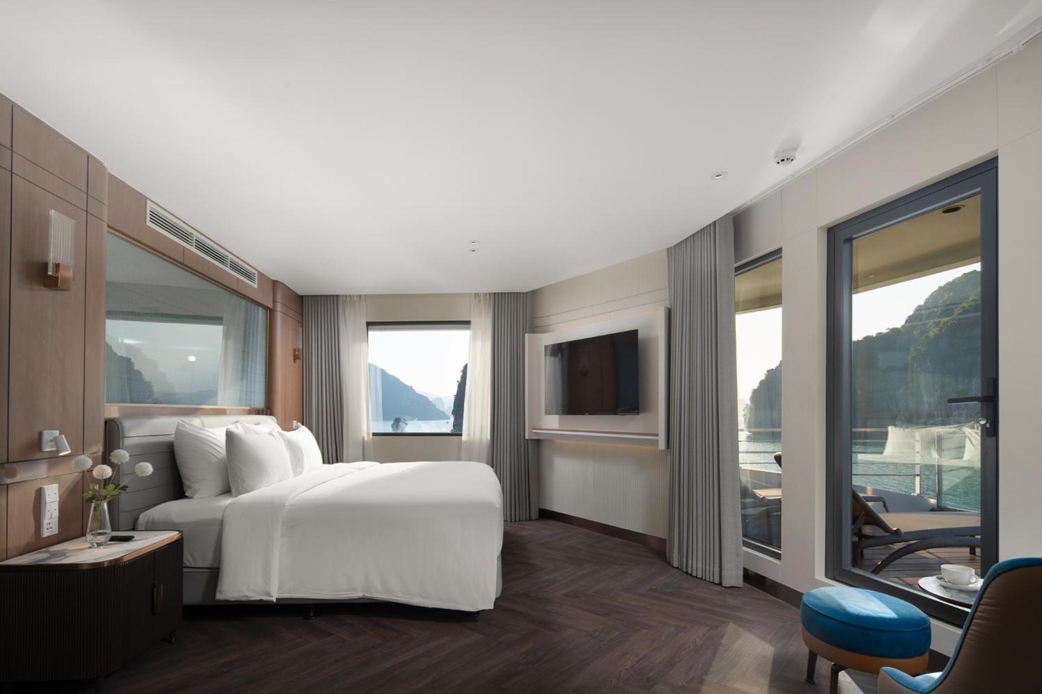 Essence Suite - Photo 1