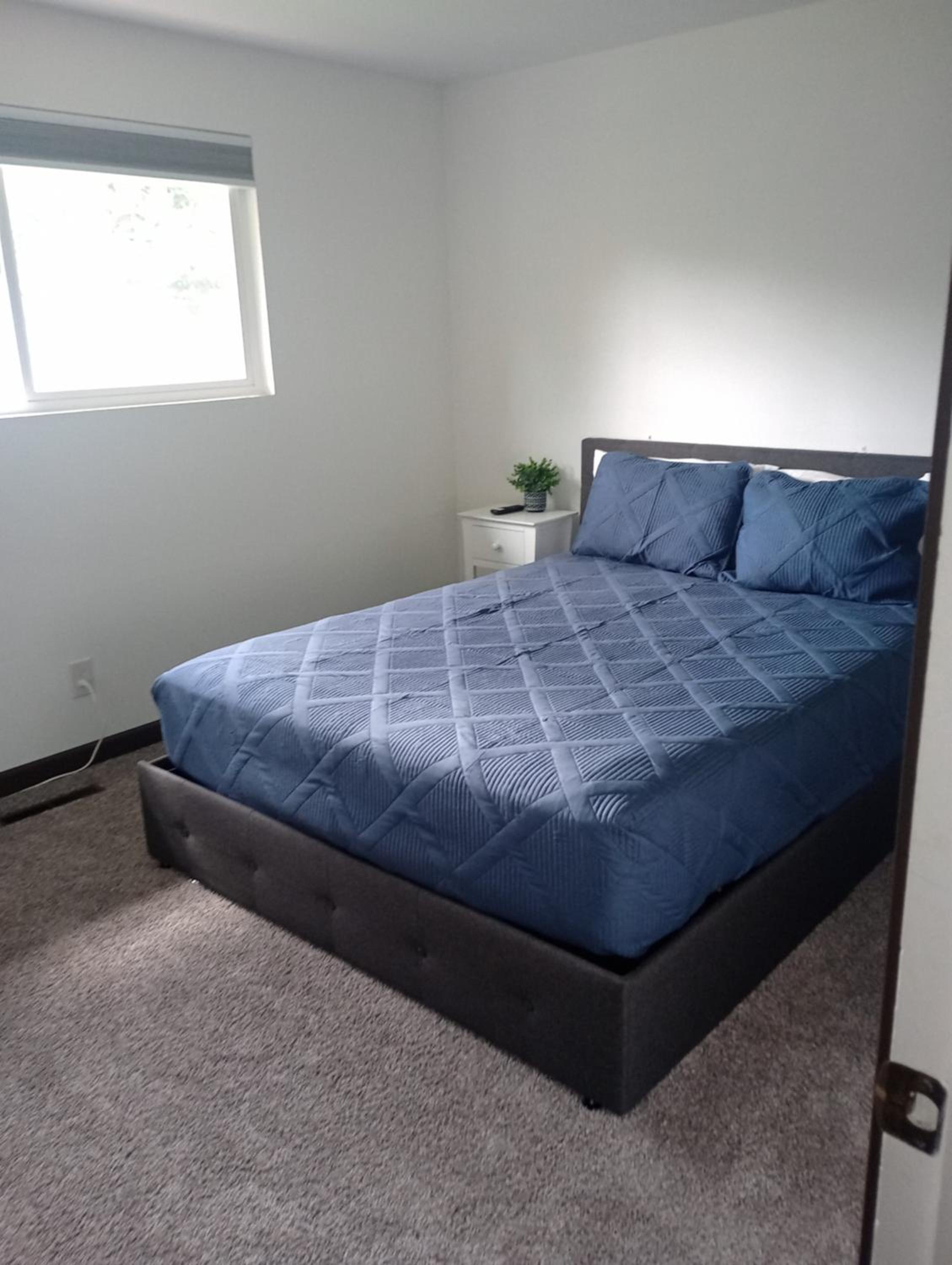 Four-Bedroom House - Photo 2