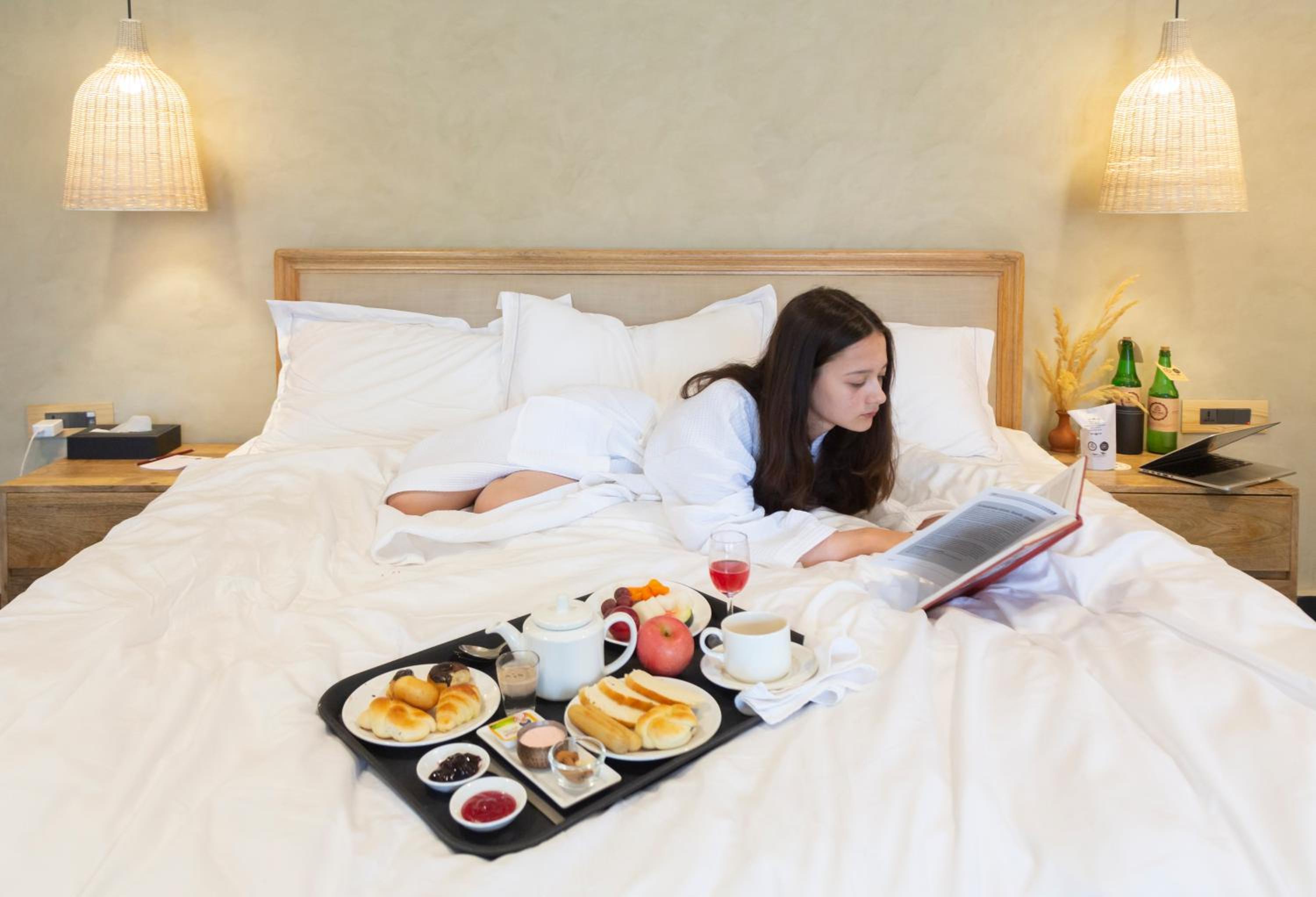 Luxury Premier Room - Photo 2