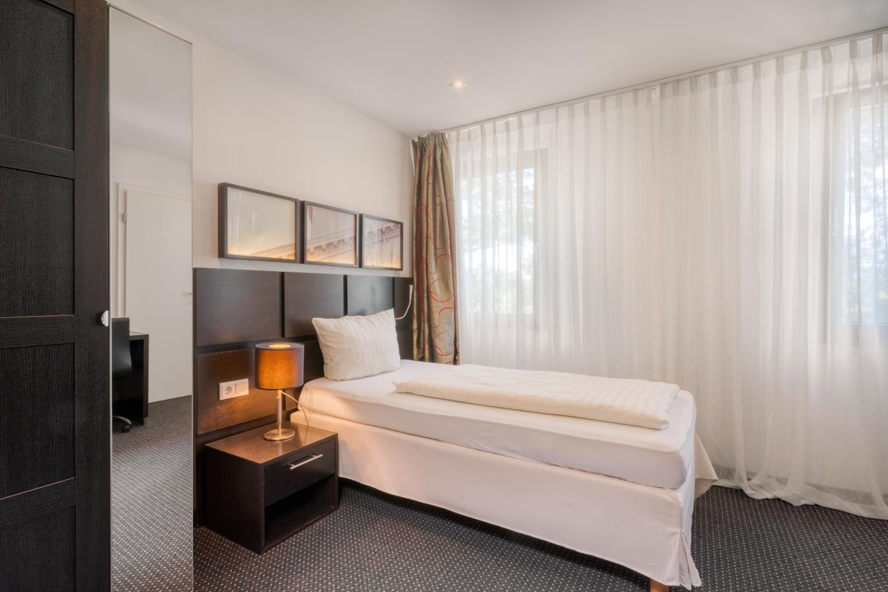 Superior Twin Room - Photo 1