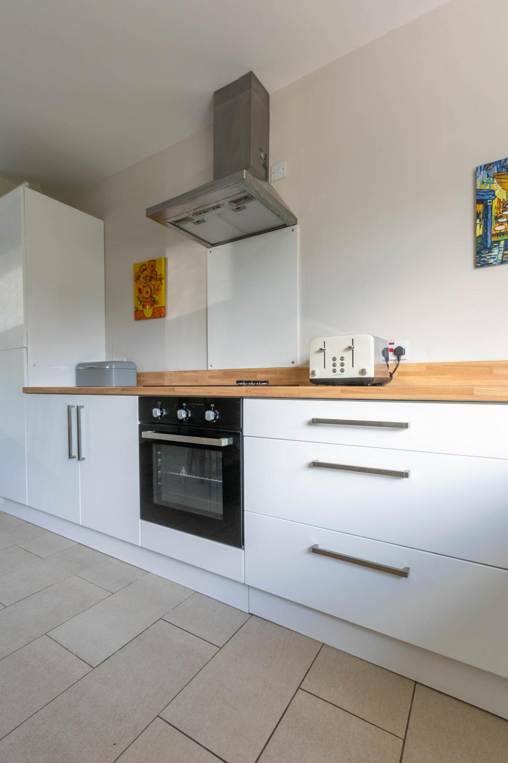 Three-Bedroom House photo 2