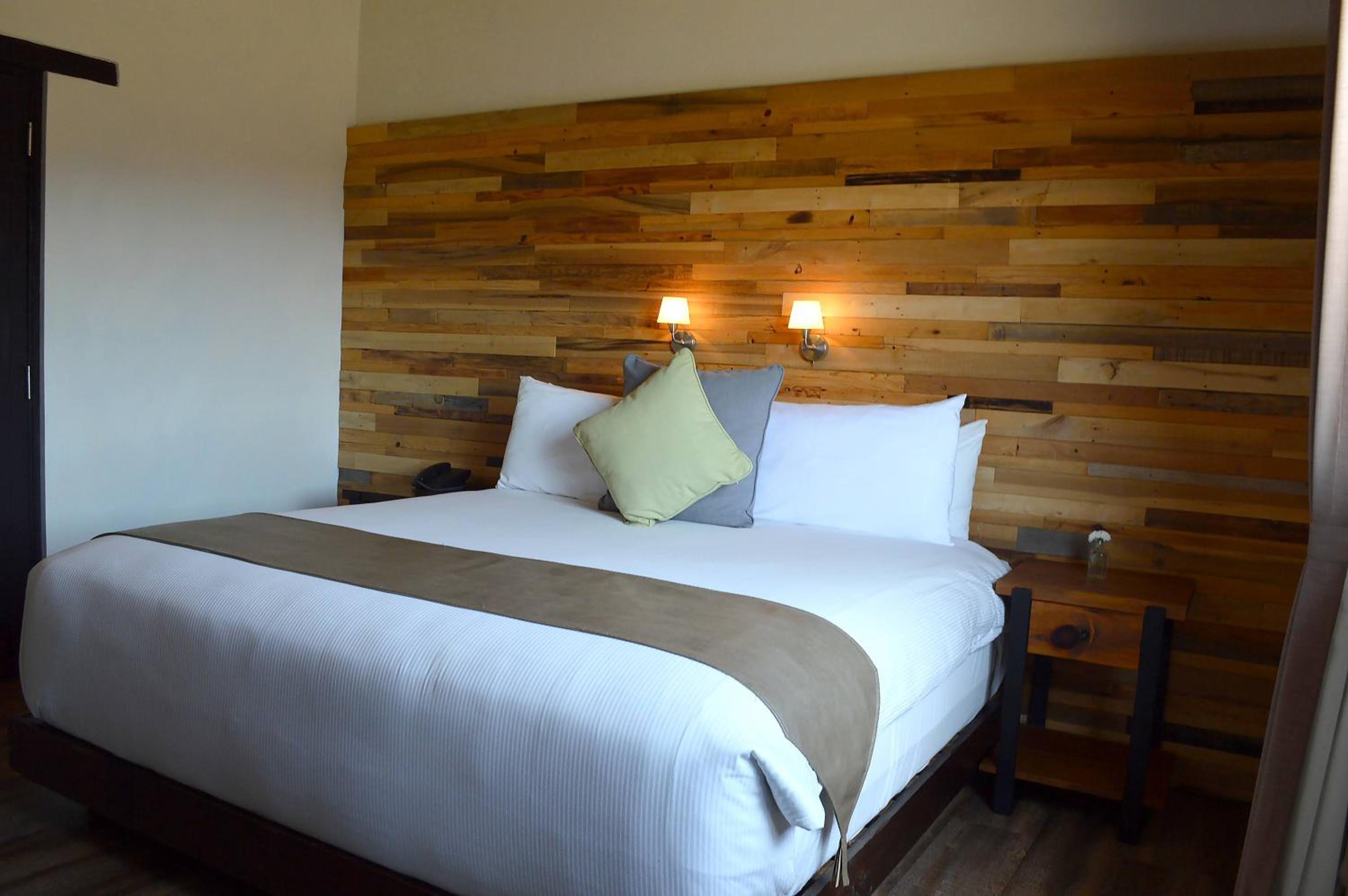 Deluxe King Room photo 3