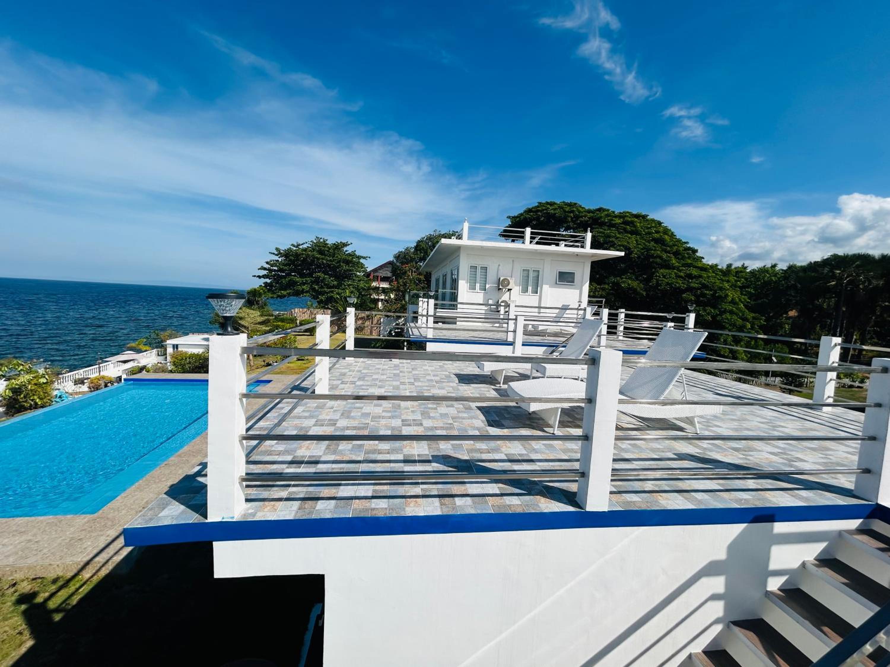 Villa with Sea View - Photo 16