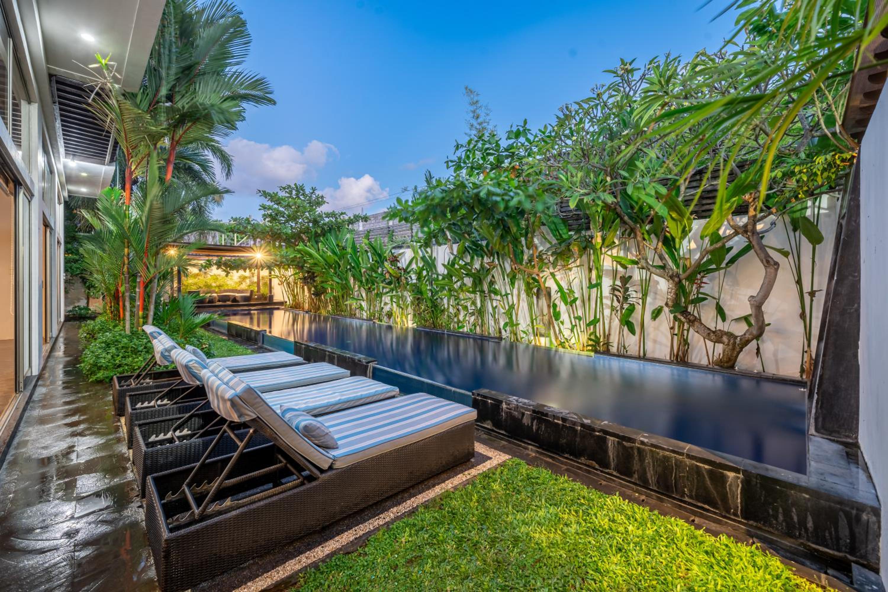 Deluxe Villa photo 2