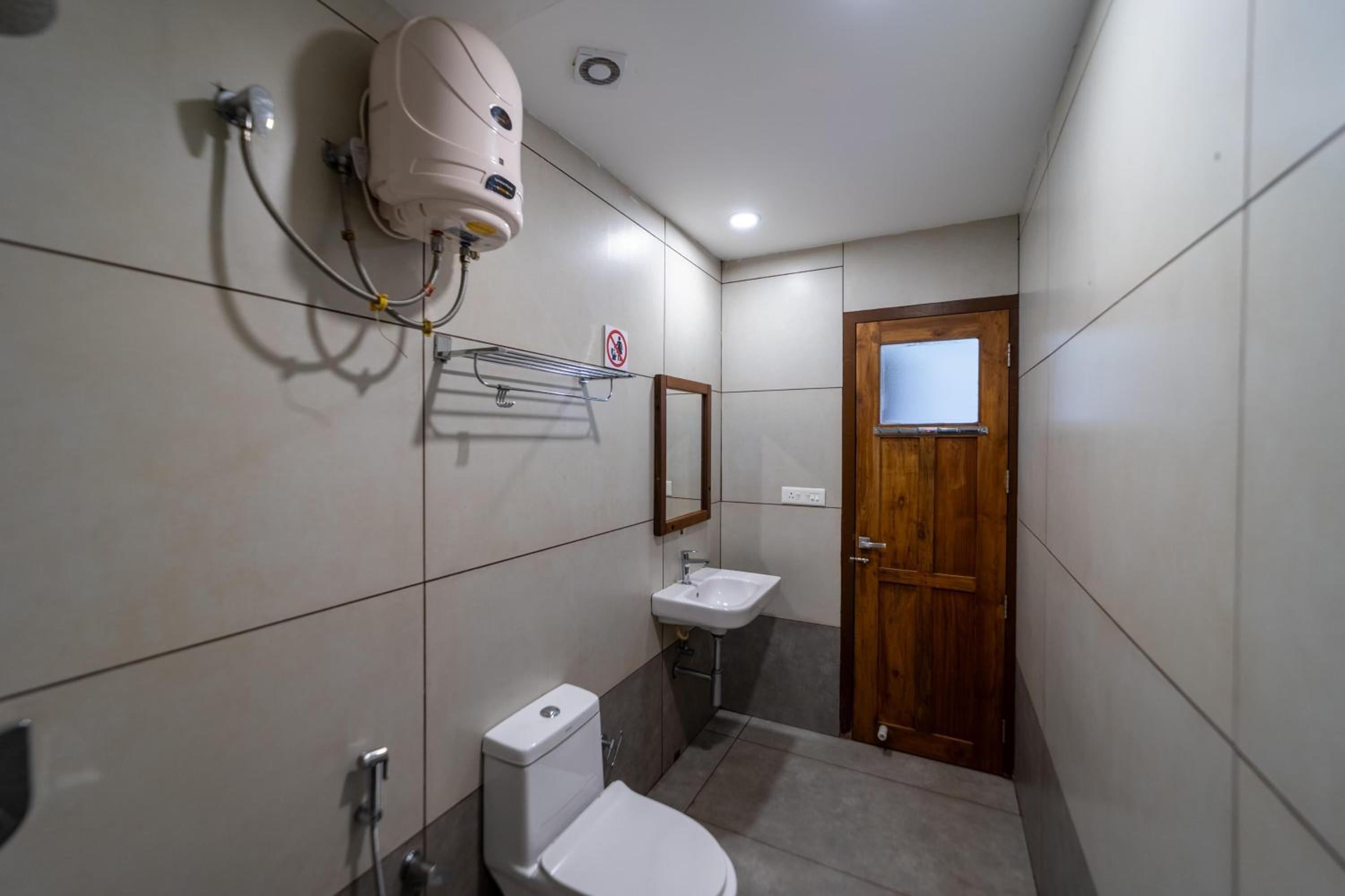 Deluxe Room - Photo 2