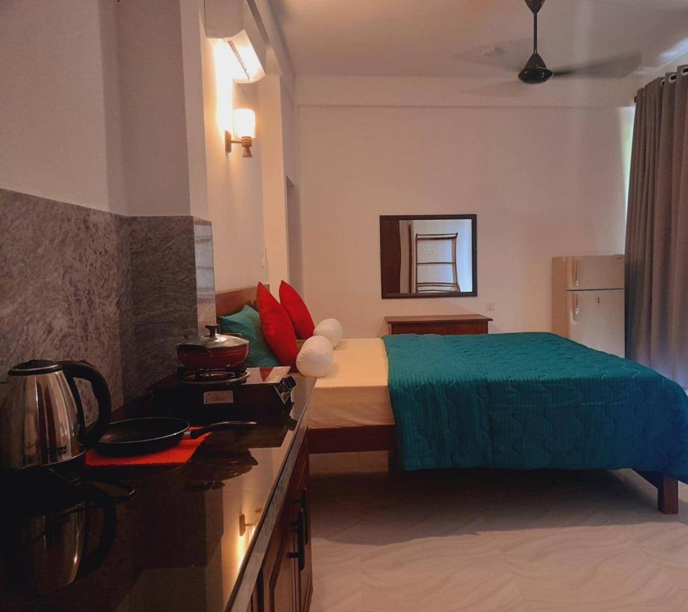 One-Bedroom Apartment with Balcony photo 2