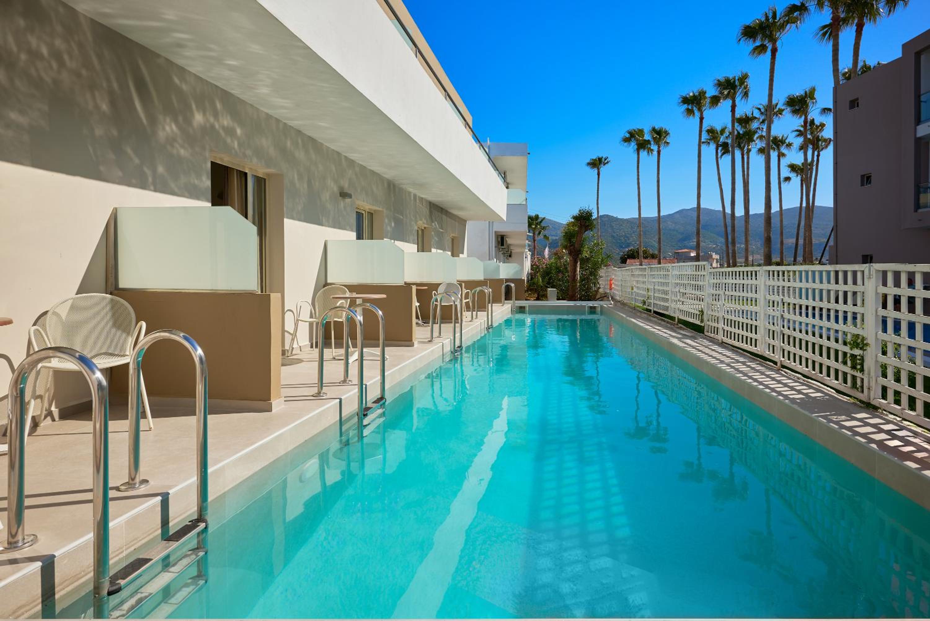 Standard Swim Up Room photo 3