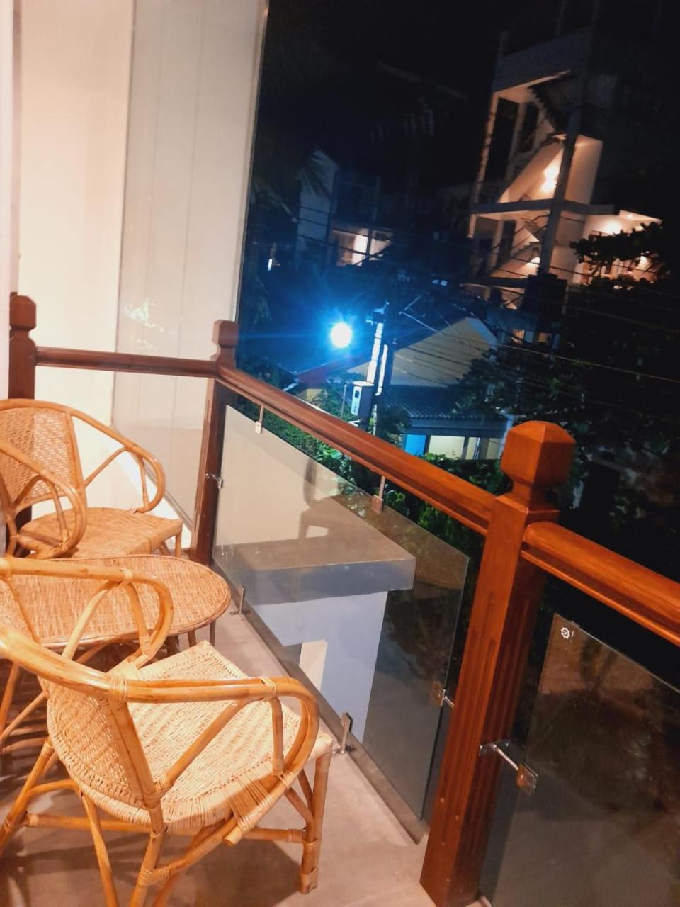 One-Bedroom Apartment with Balcony photo 3