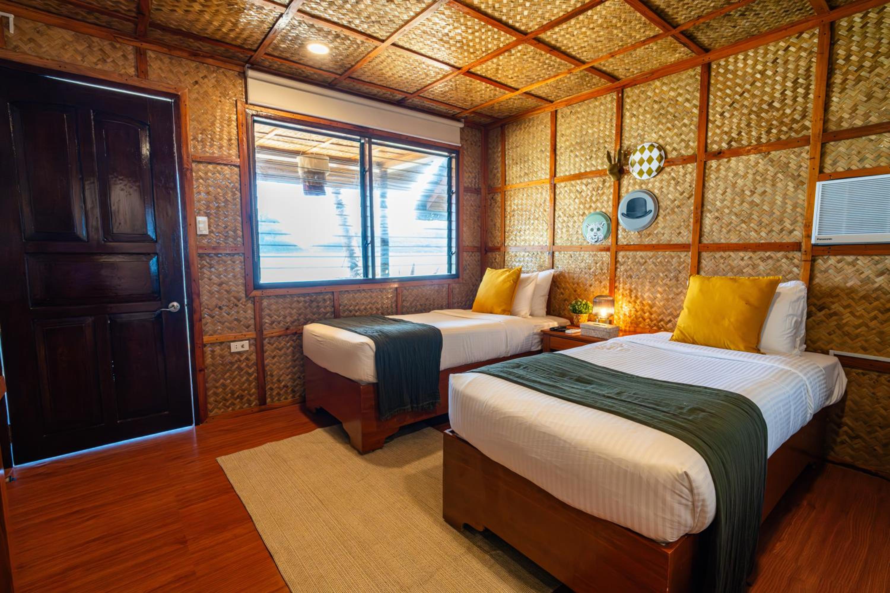 Beachfront Twin Room - Photo 14