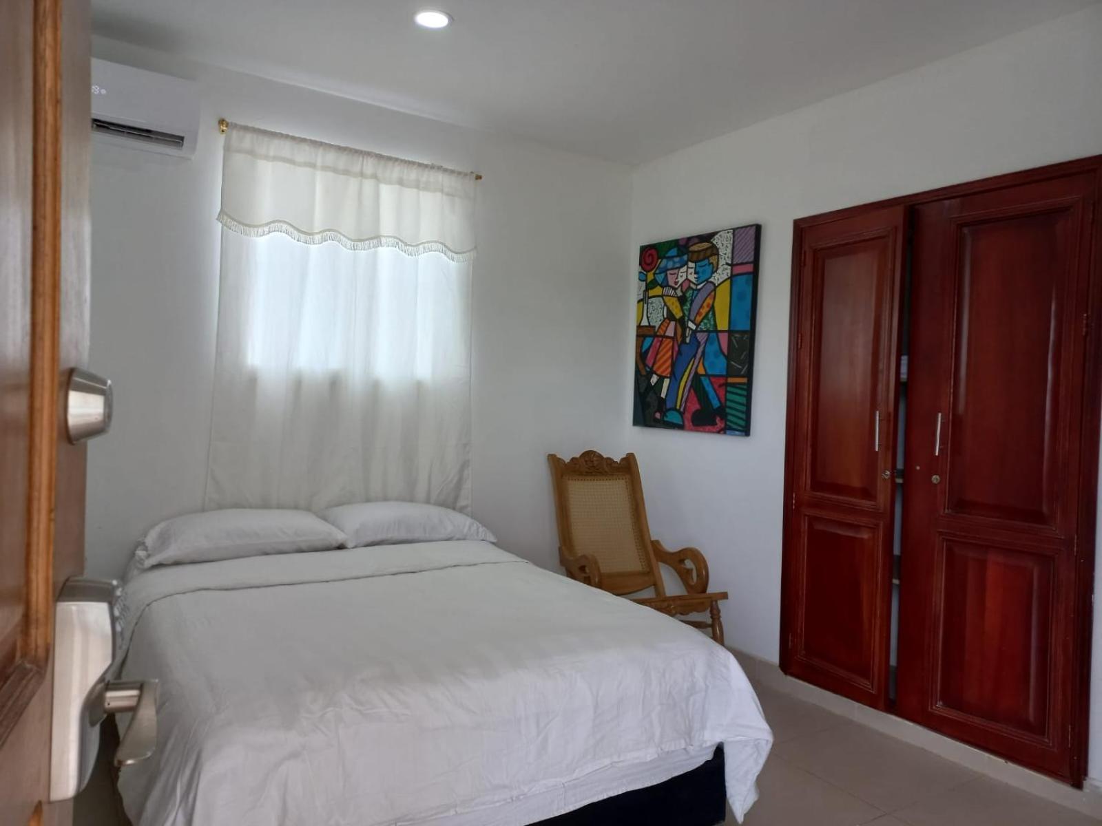 Three-Bedroom Apartment photo 1